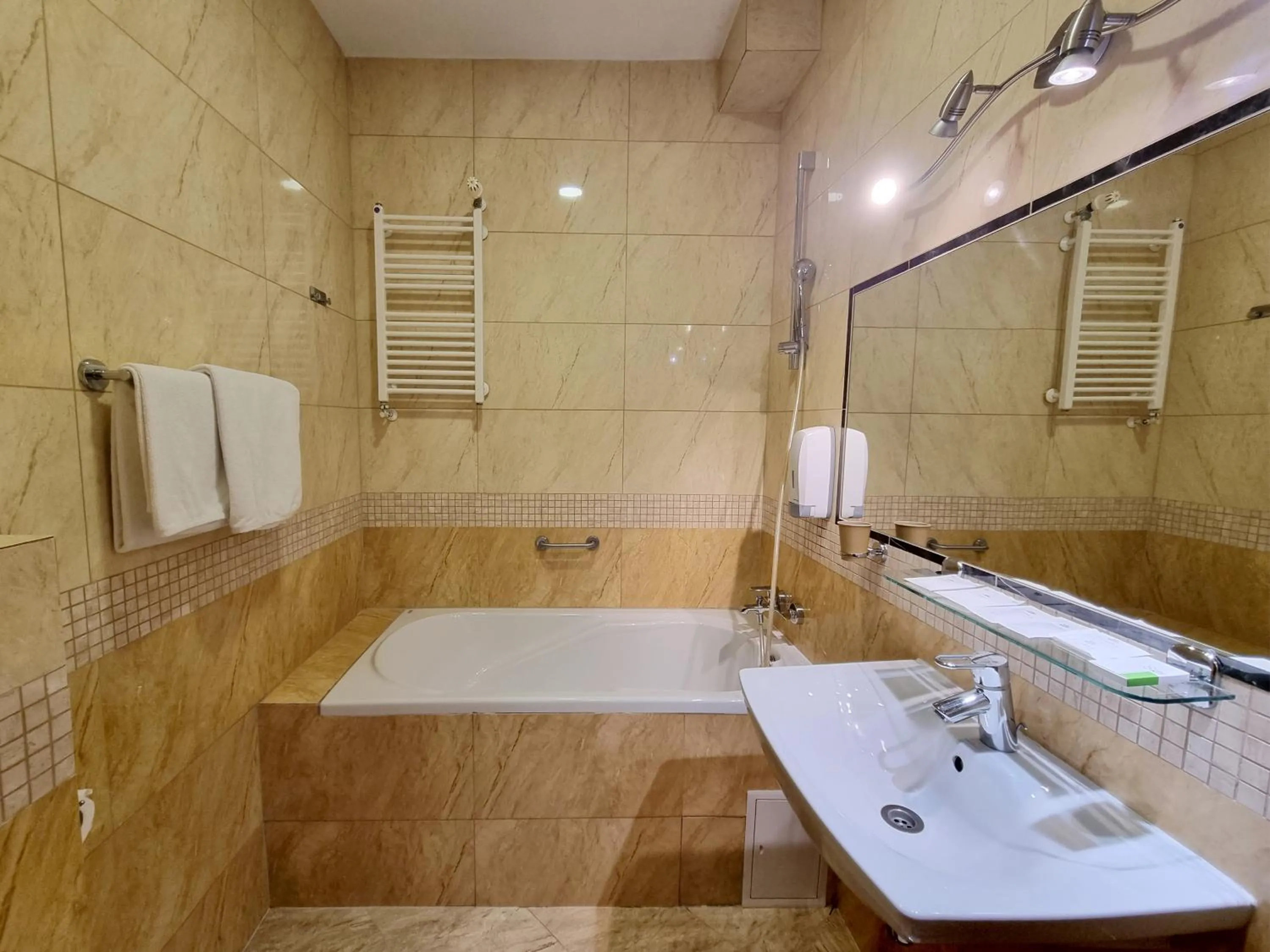 Bathroom in Hotel Orbita