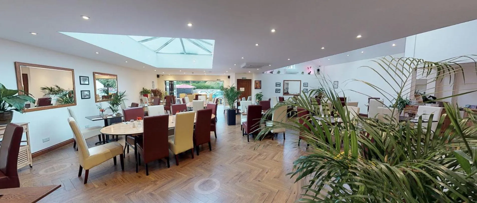Dining area in The Castle Inn Hotel Bramber