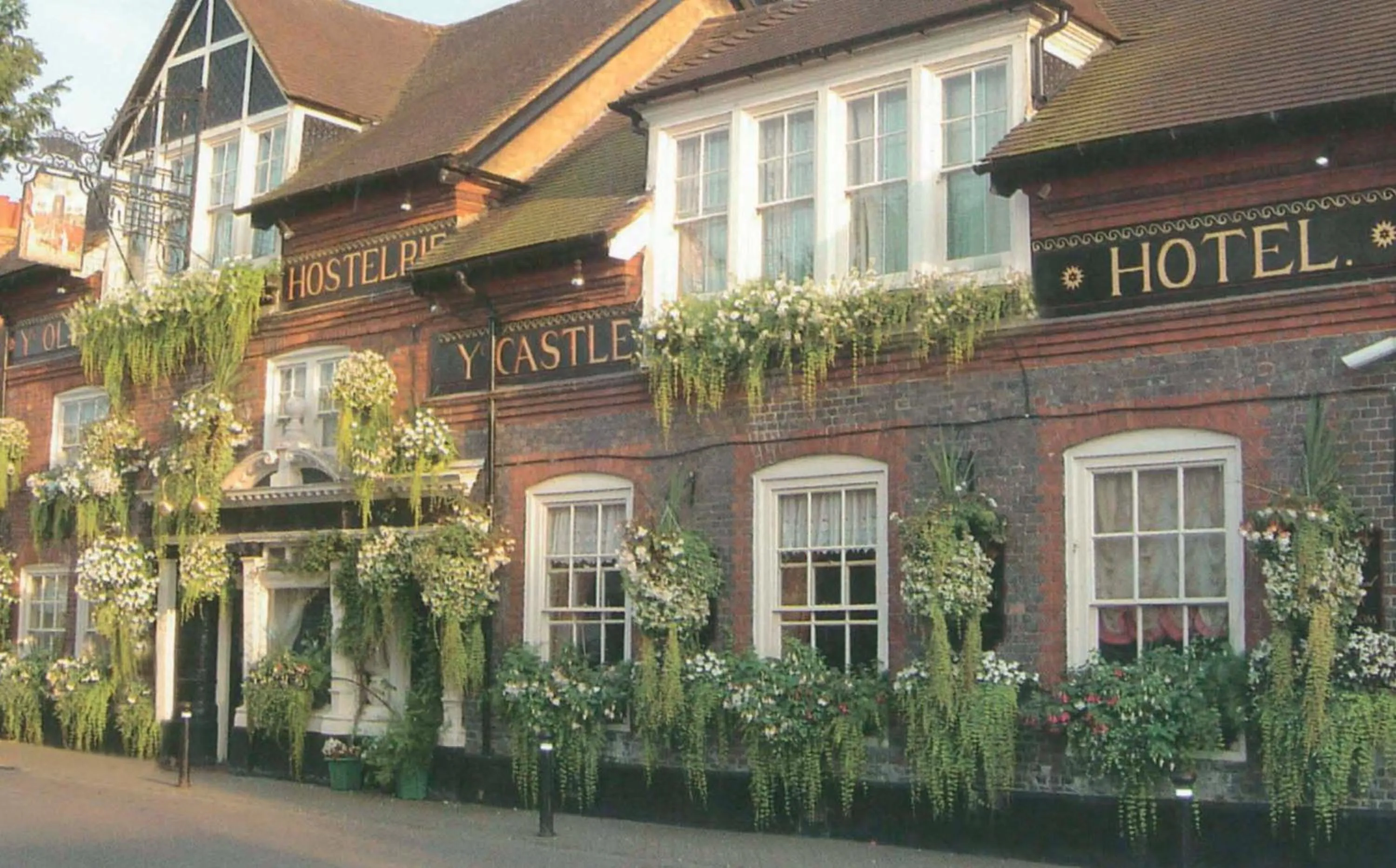 Property building in The Castle Inn Hotel Bramber
