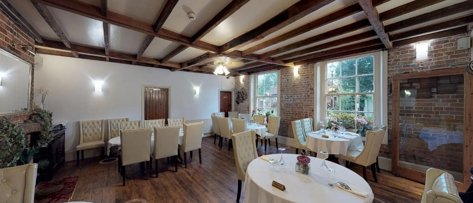 Dining area in The Castle Inn Hotel Bramber
