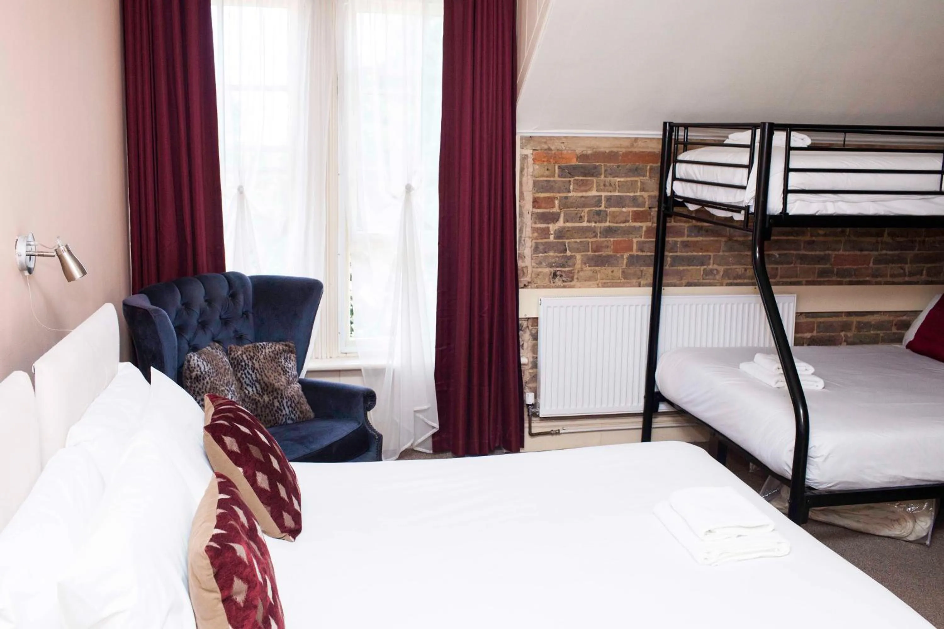 Bedroom in The Castle Inn Hotel Bramber