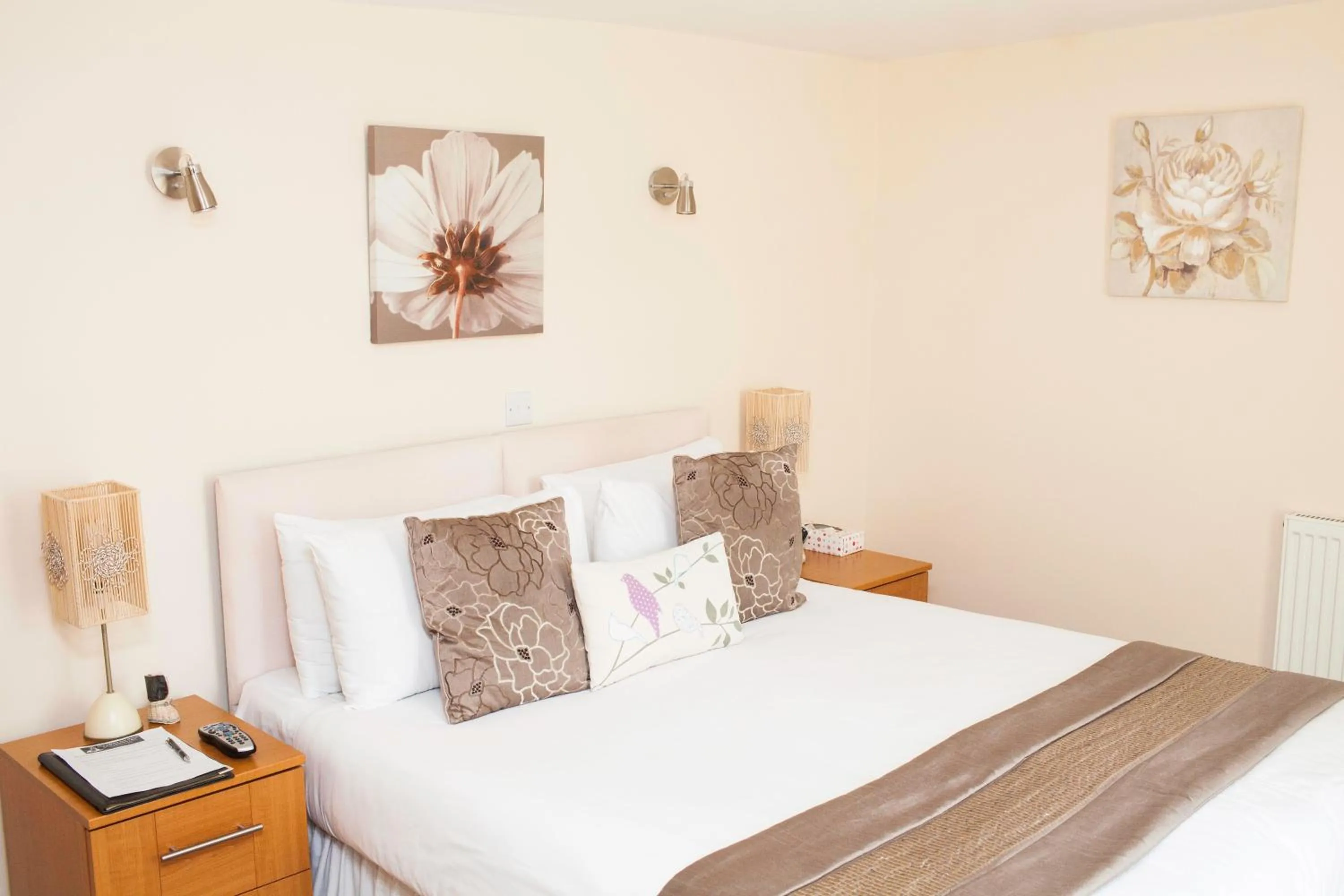 Bedroom in The Castle Inn Hotel Bramber