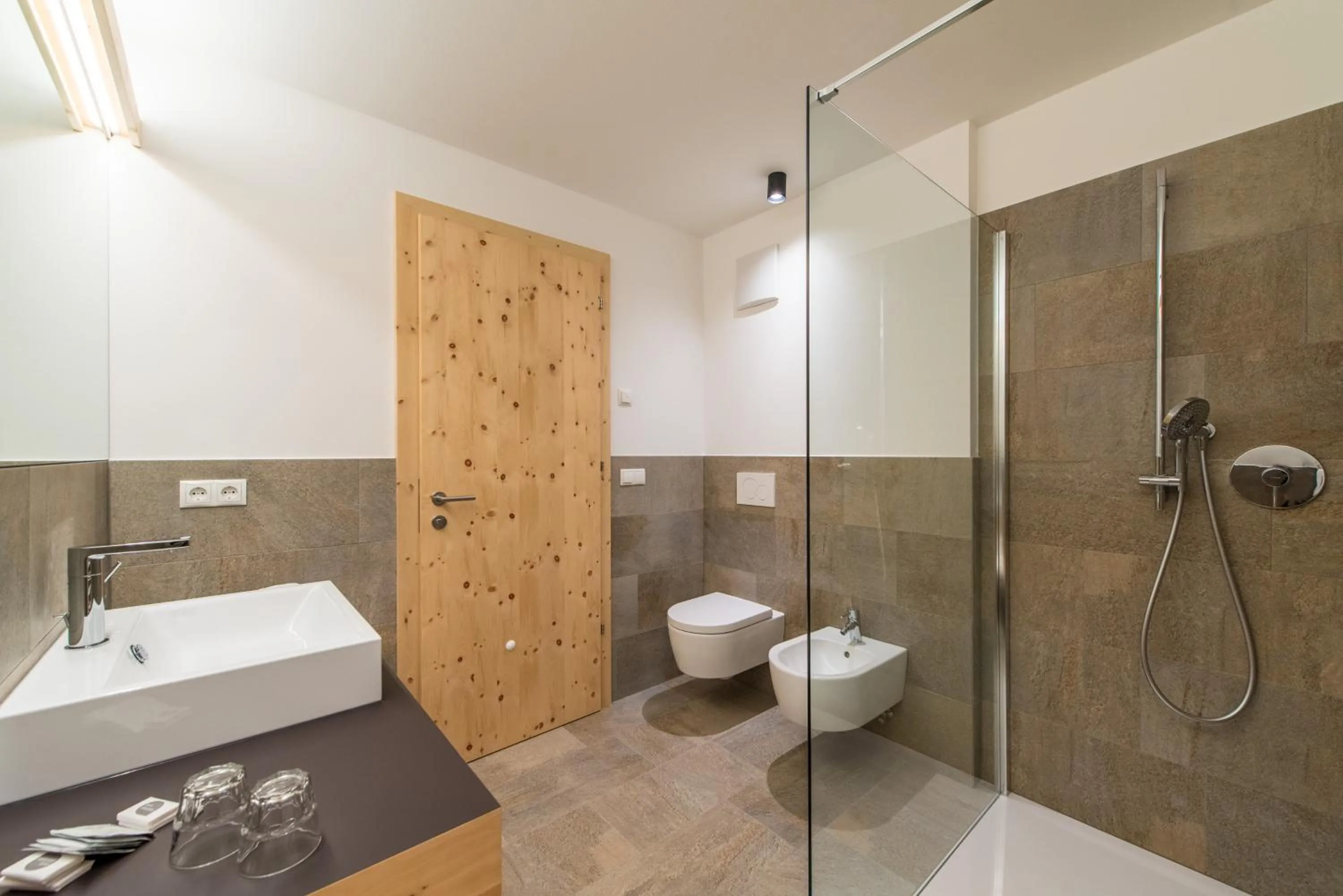 Bathroom in Hotel Alpenrast