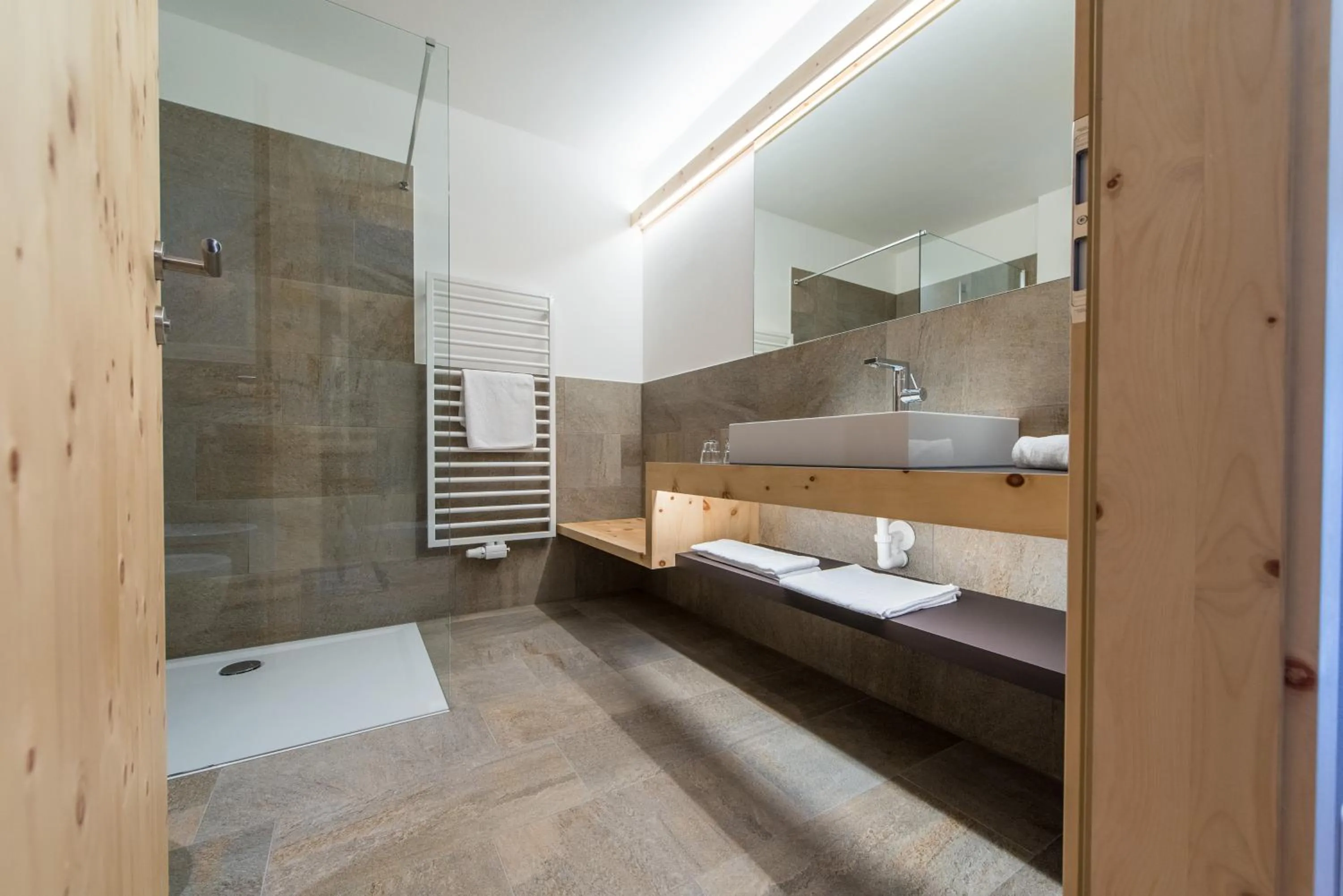 Bathroom in Hotel Alpenrast