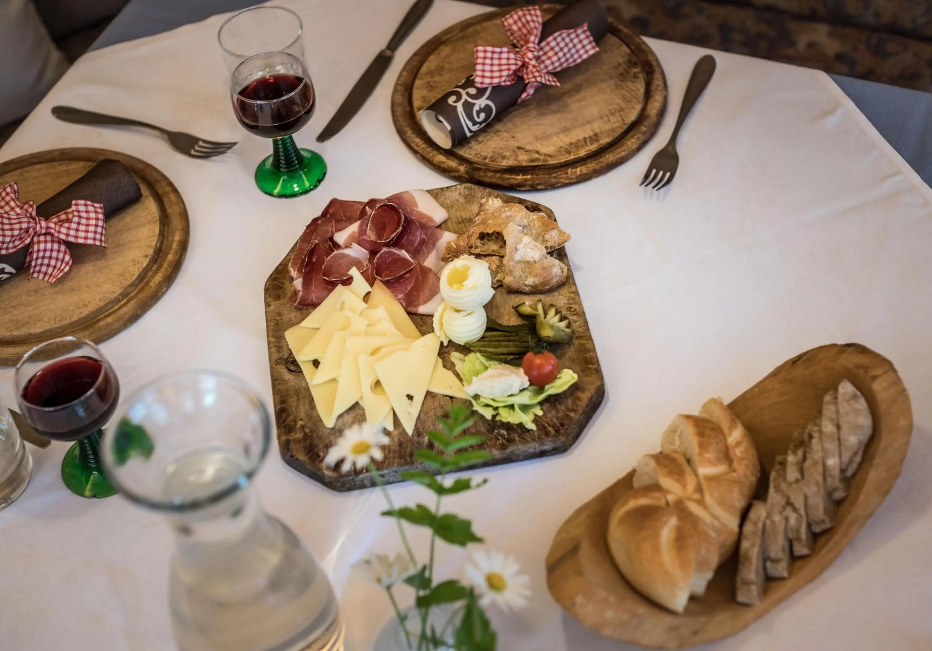 Food and drinks in Hotel Alpenrast