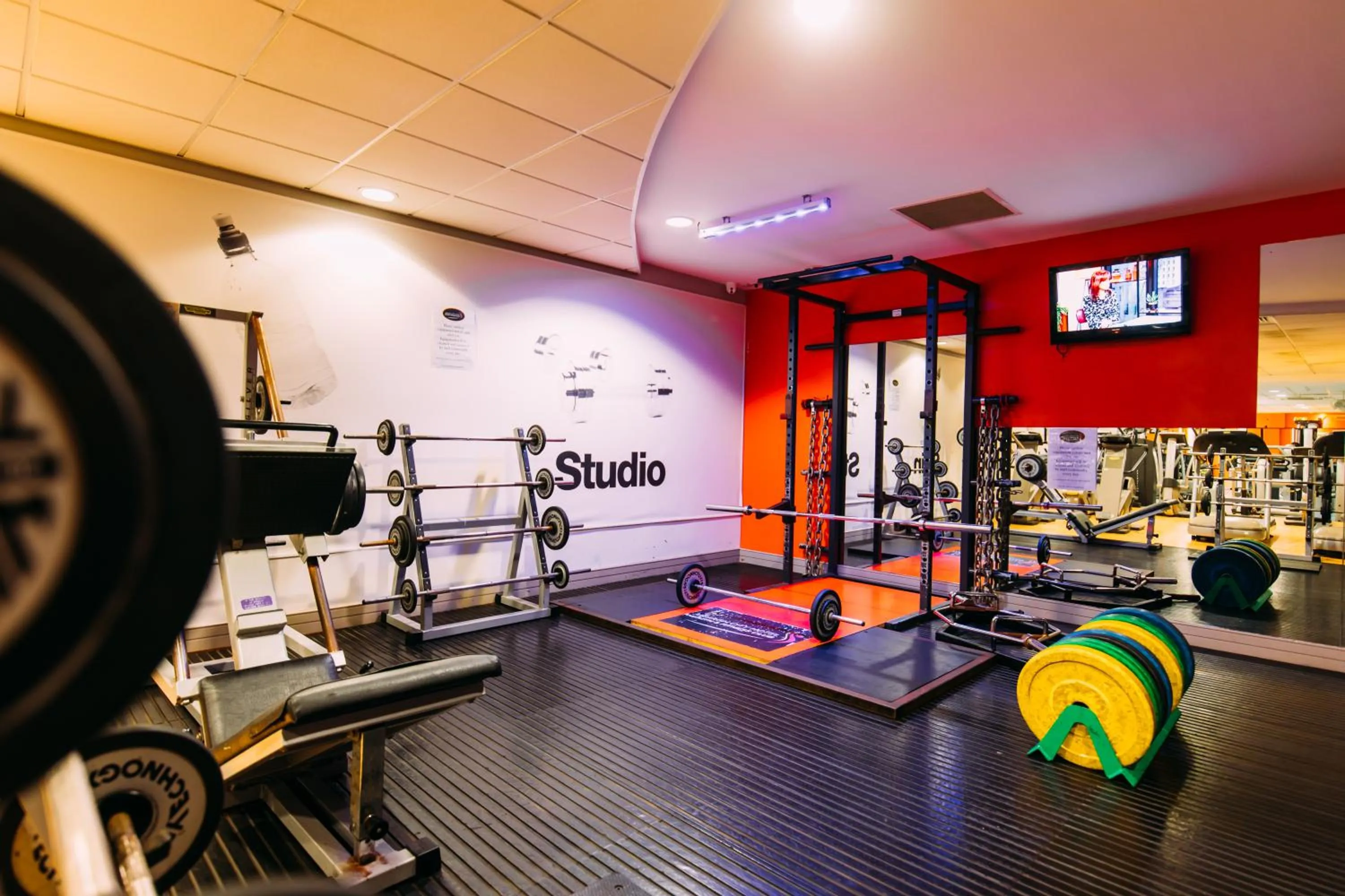 Fitness centre/facilities in Armagh City Hotel
