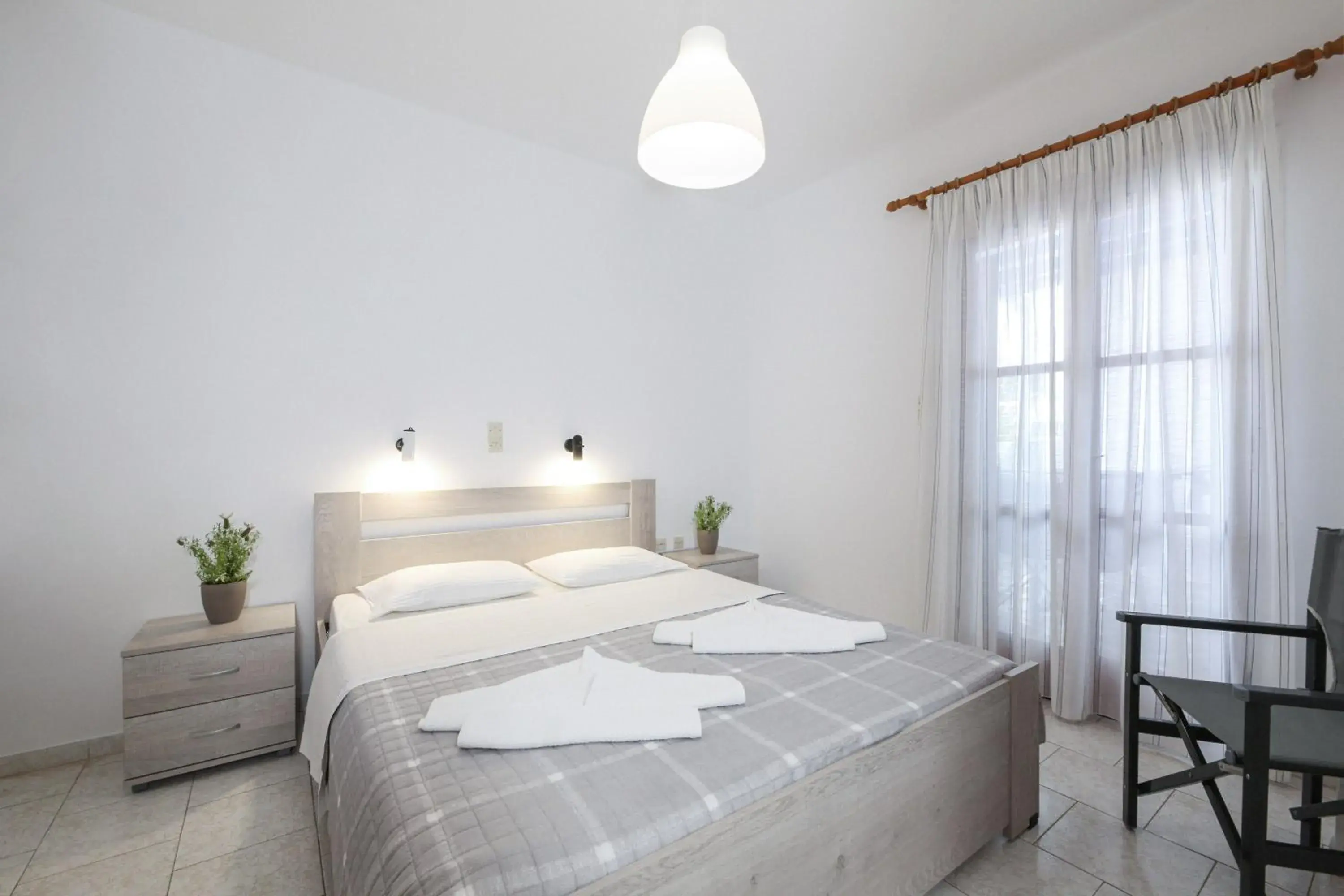 Standard Triple Room with Sea View in Holidays in Paros Standard Triple Room with Sea View in Holidays in Paros