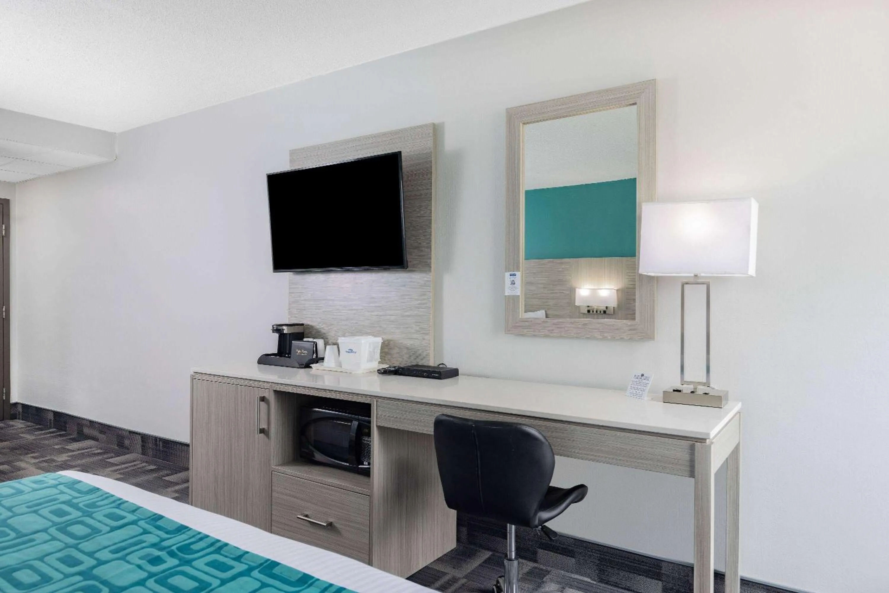 Photo of the whole room, Bed in Travelodge by Wyndham Miramichi New Brunswick