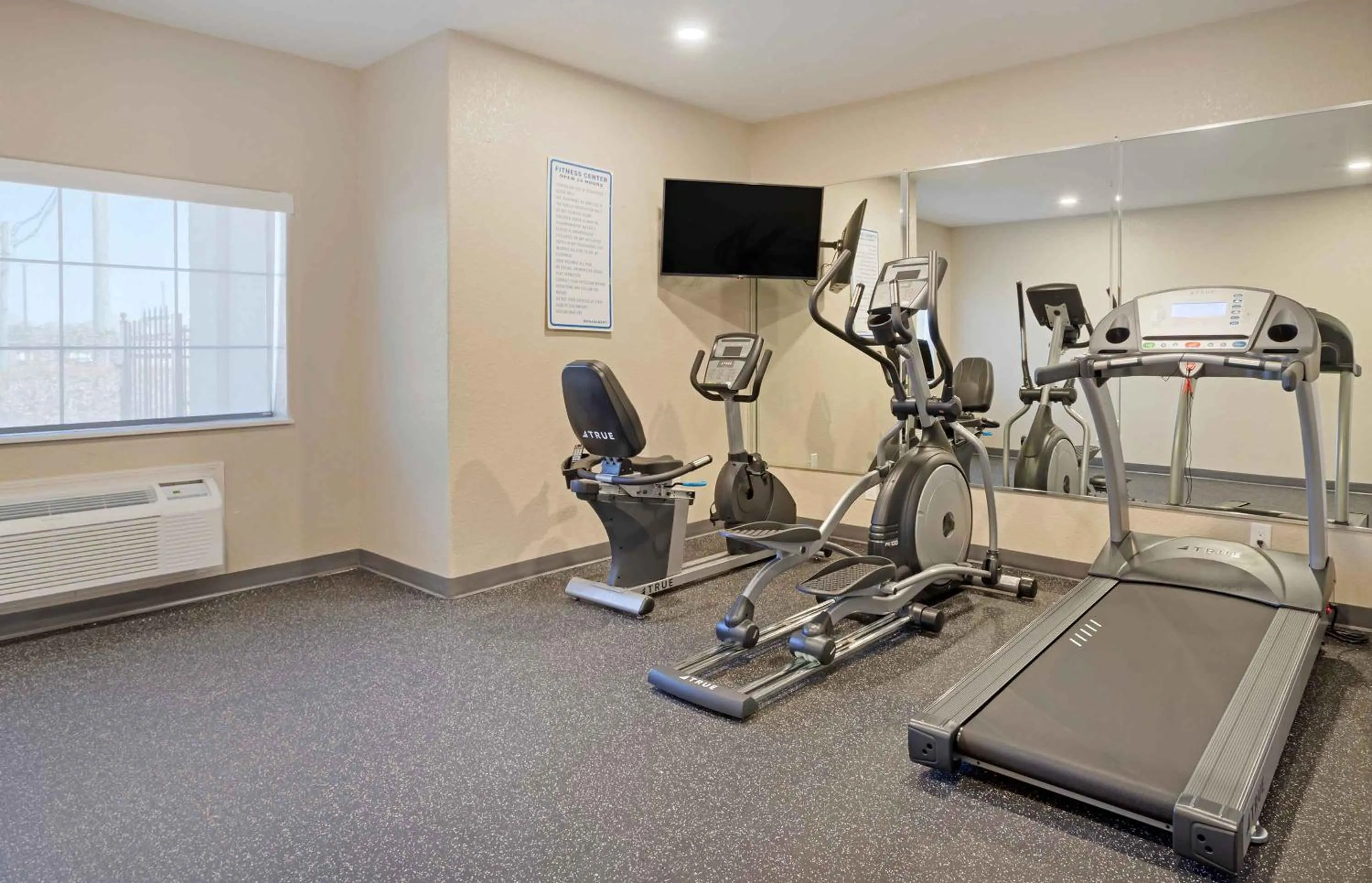 Fitness centre/facilities in Extended Stay America Suites - Baytown