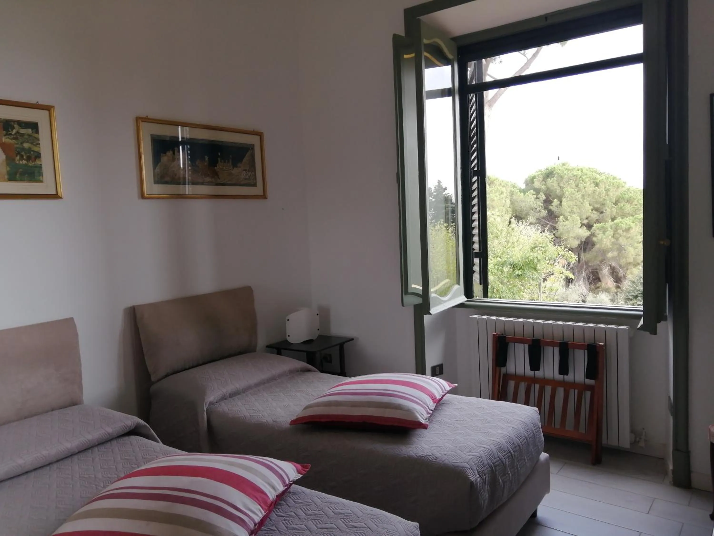 View (from property/room), Bed in Vigna dell'Agrifoglio Home Residence di Eugenio Azzolini