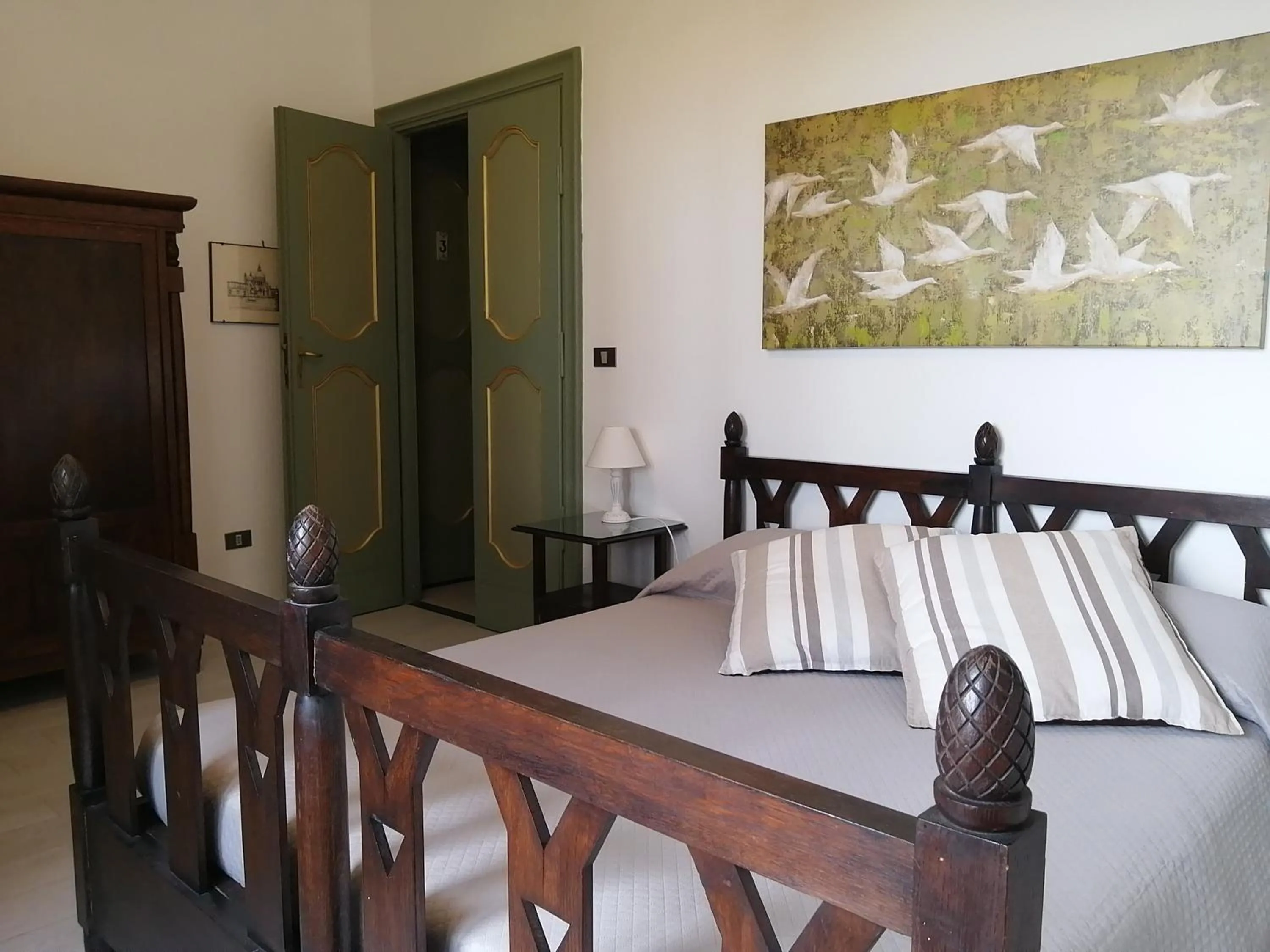 View (from property/room), Bed in Vigna dell'Agrifoglio Home Residence di Eugenio Azzolini