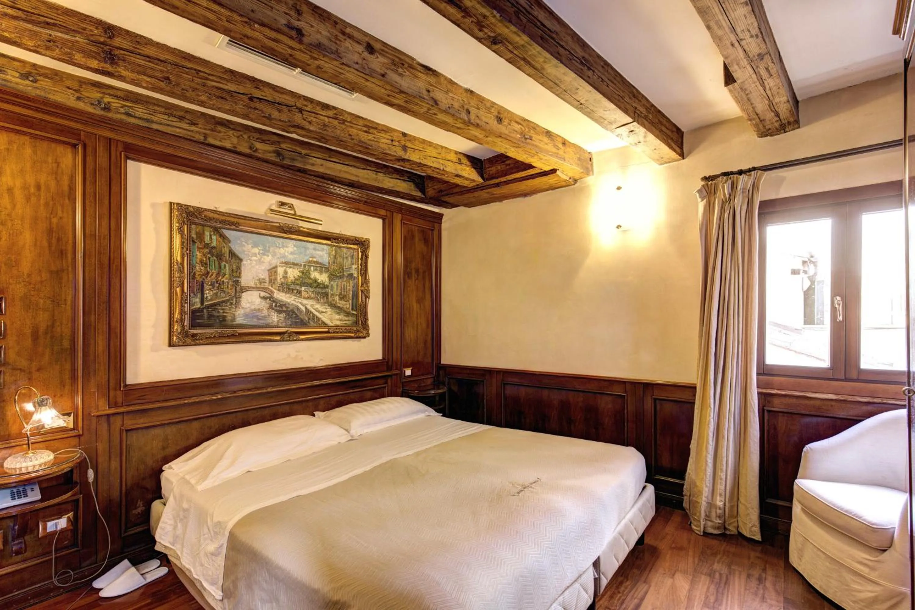 Bedroom, Bed in Palazzo La Scala