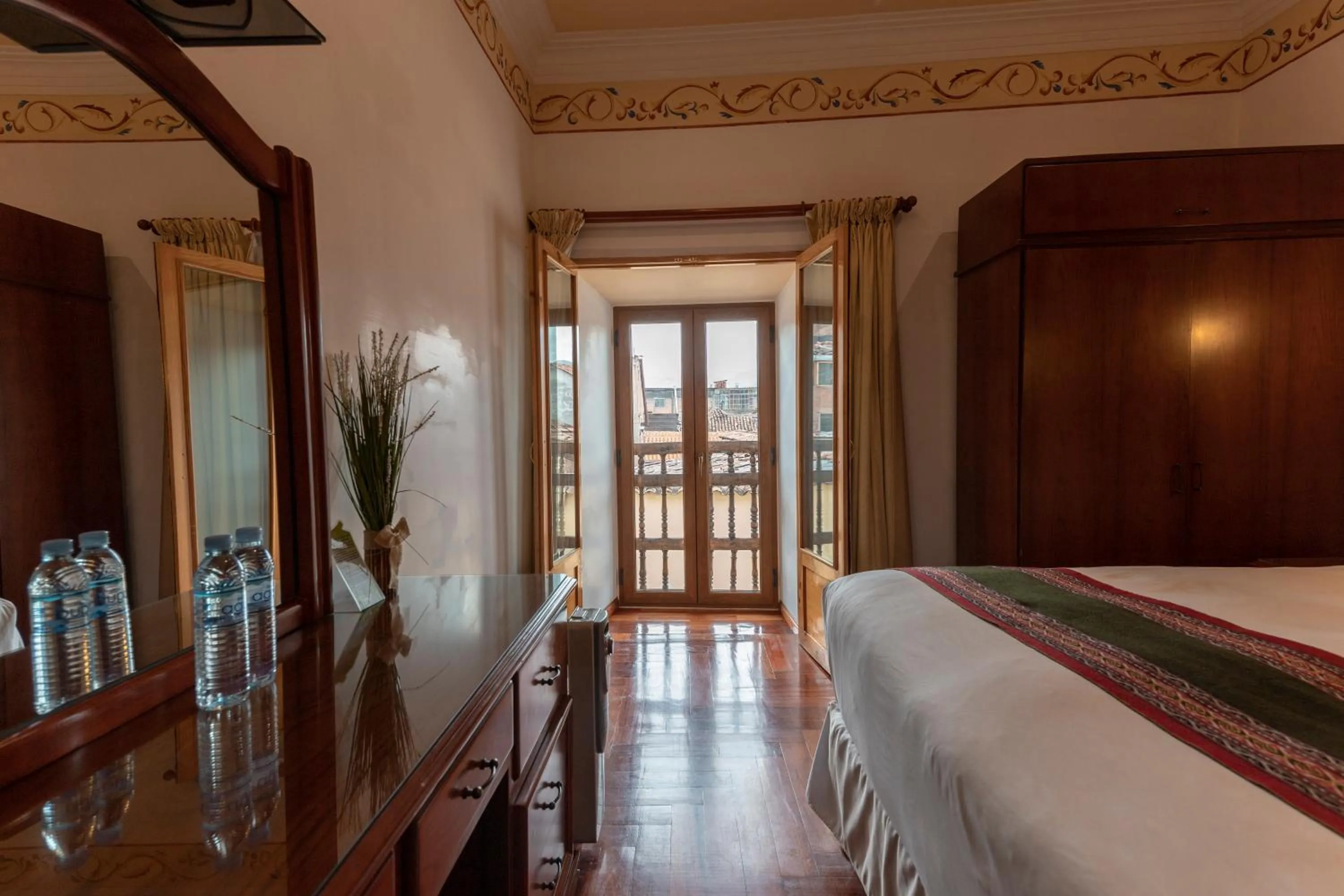 Photo of the whole room, Bed in Hotel Rojas Inn