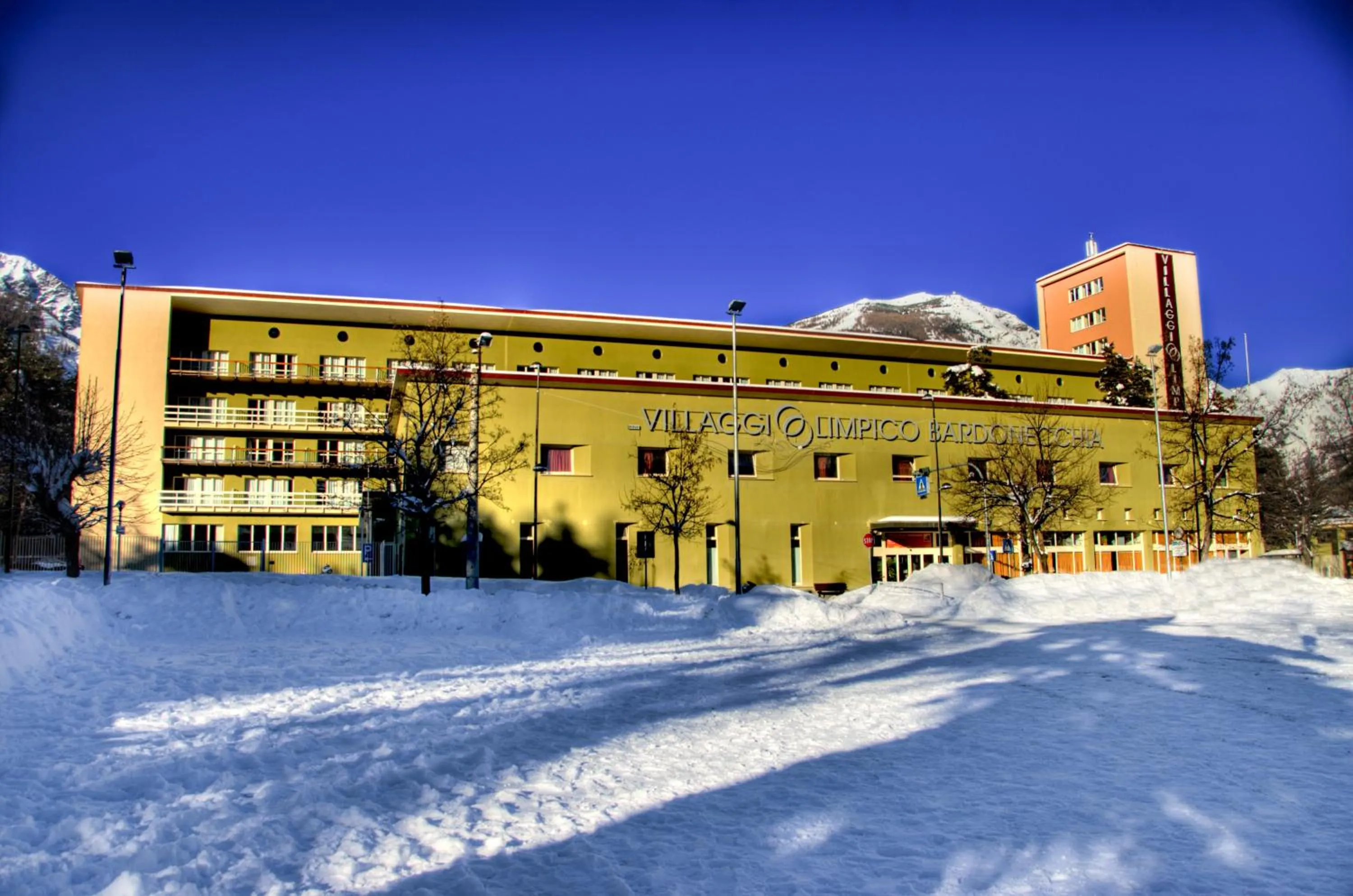 Property building in Villaggio Olimpico