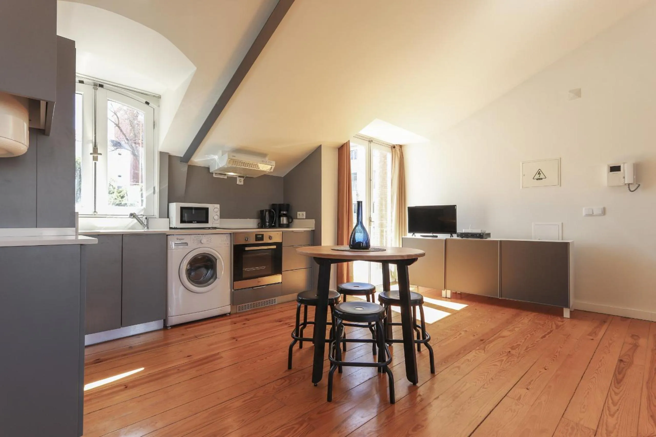 Kitchen or kitchenette in Santa Catarina Stylish by Homing