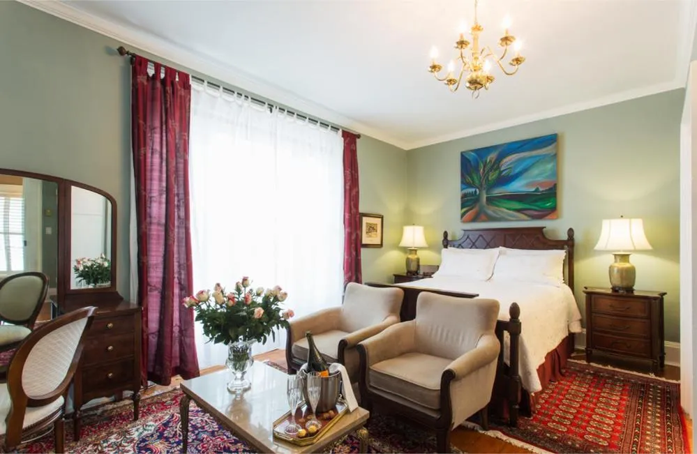 Bed in Historic Lyons House