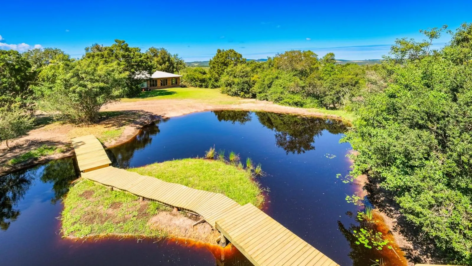 Property building in Teniqua Treetops