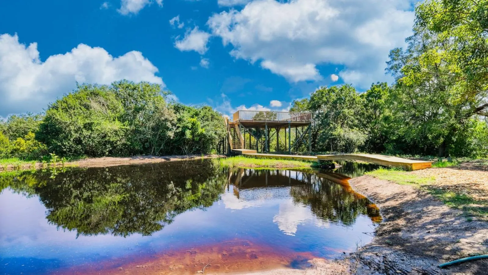 Property building in Teniqua Treetops