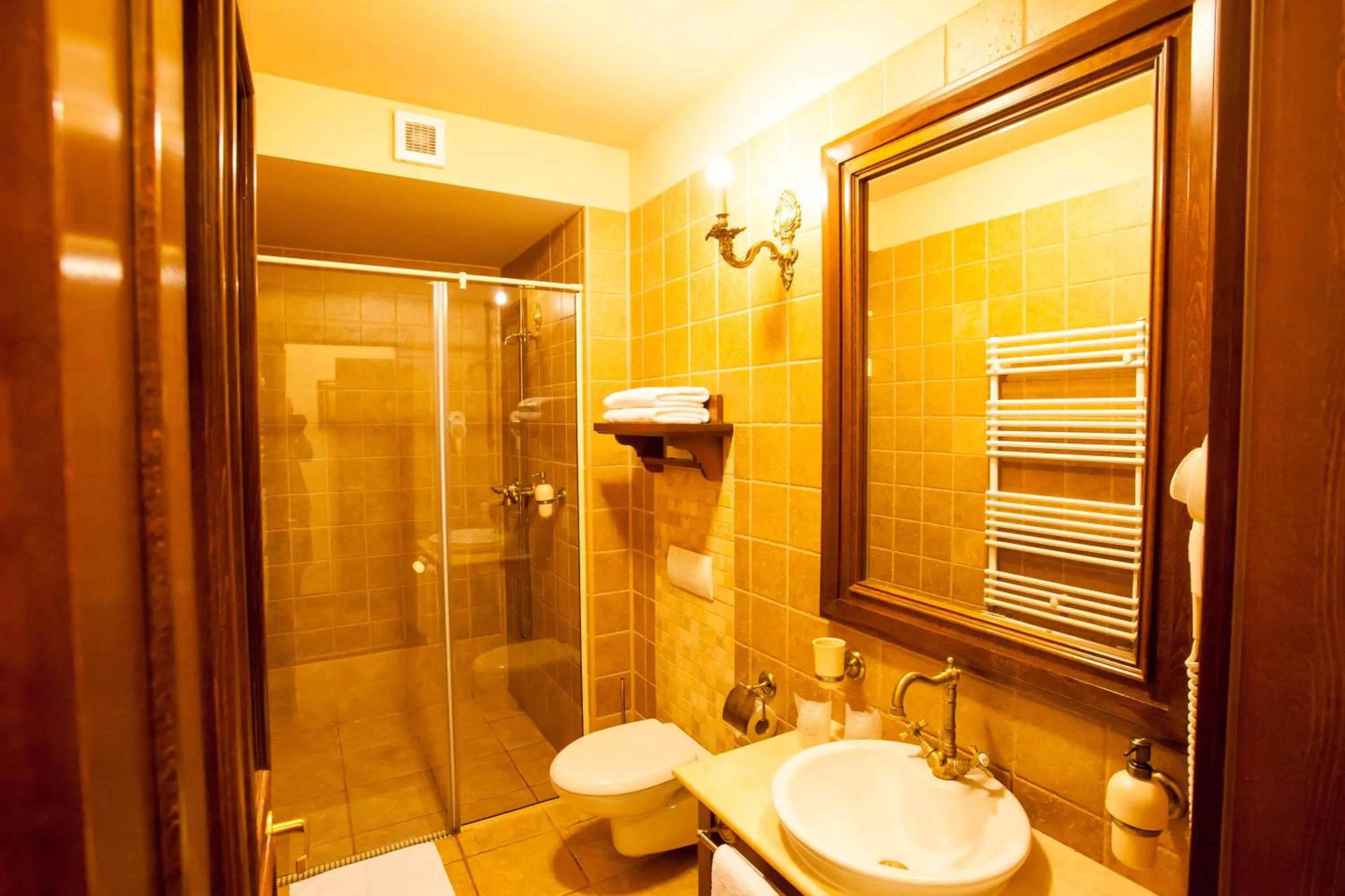 Shower in Hotel Bella Muzica