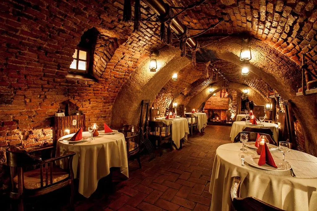 Restaurant/places to eat in Hotel Bella Muzica
