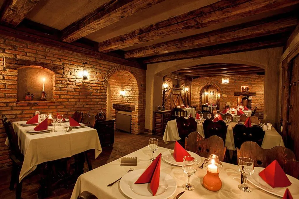 Restaurant/places to eat in Hotel Bella Muzica