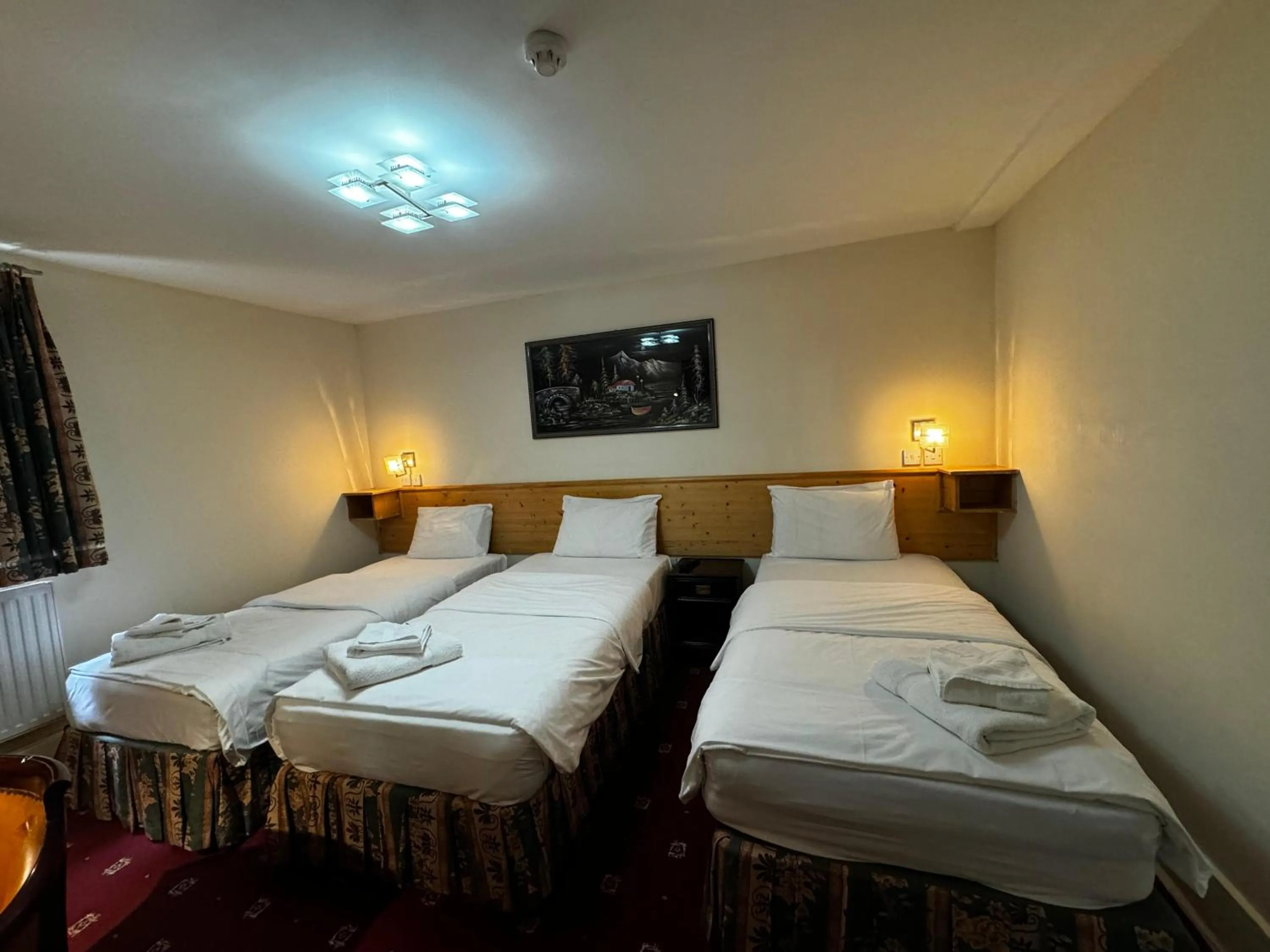 Bed in Bridge Park Hotel