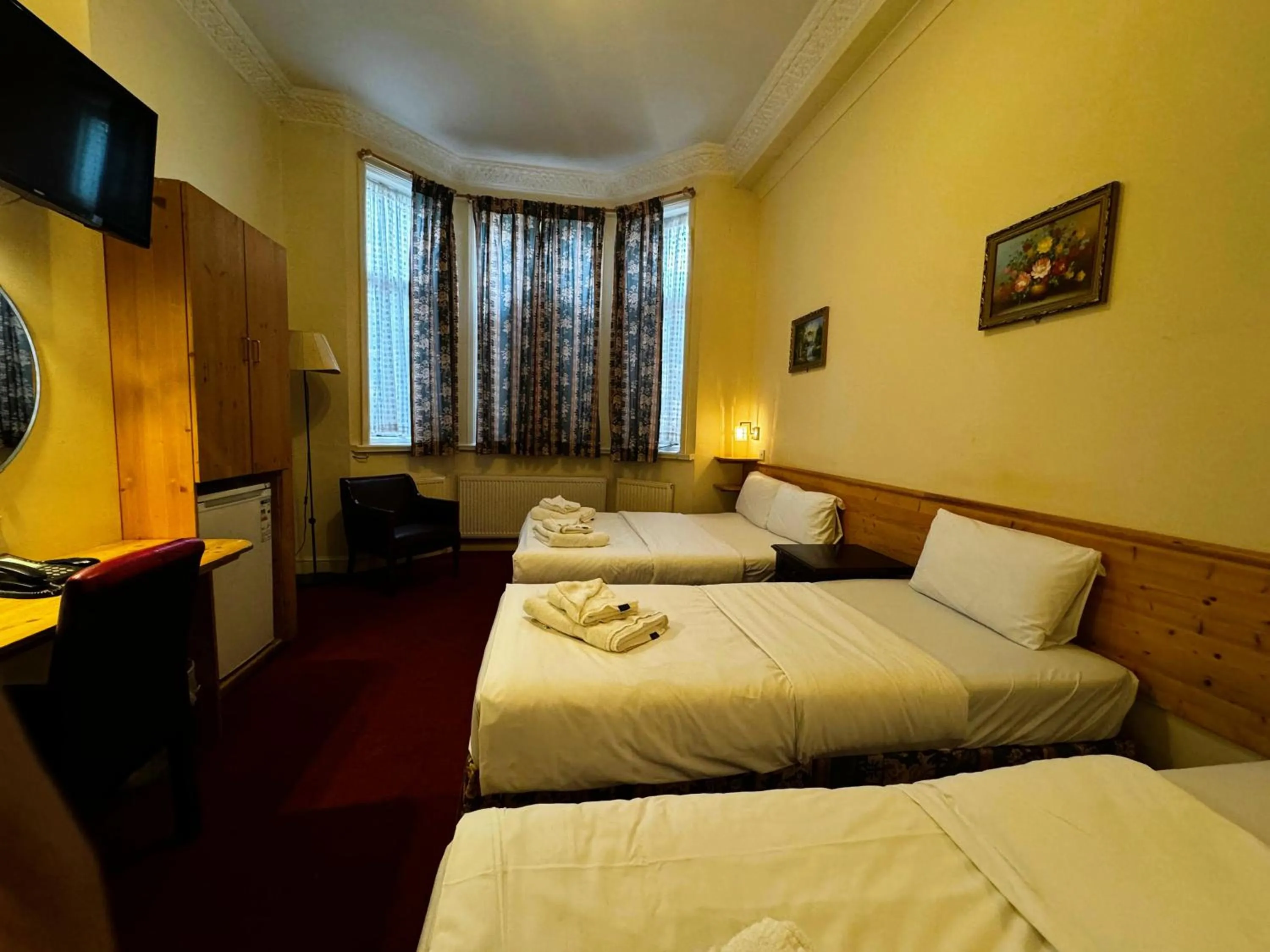 Bed in Bridge Park Hotel