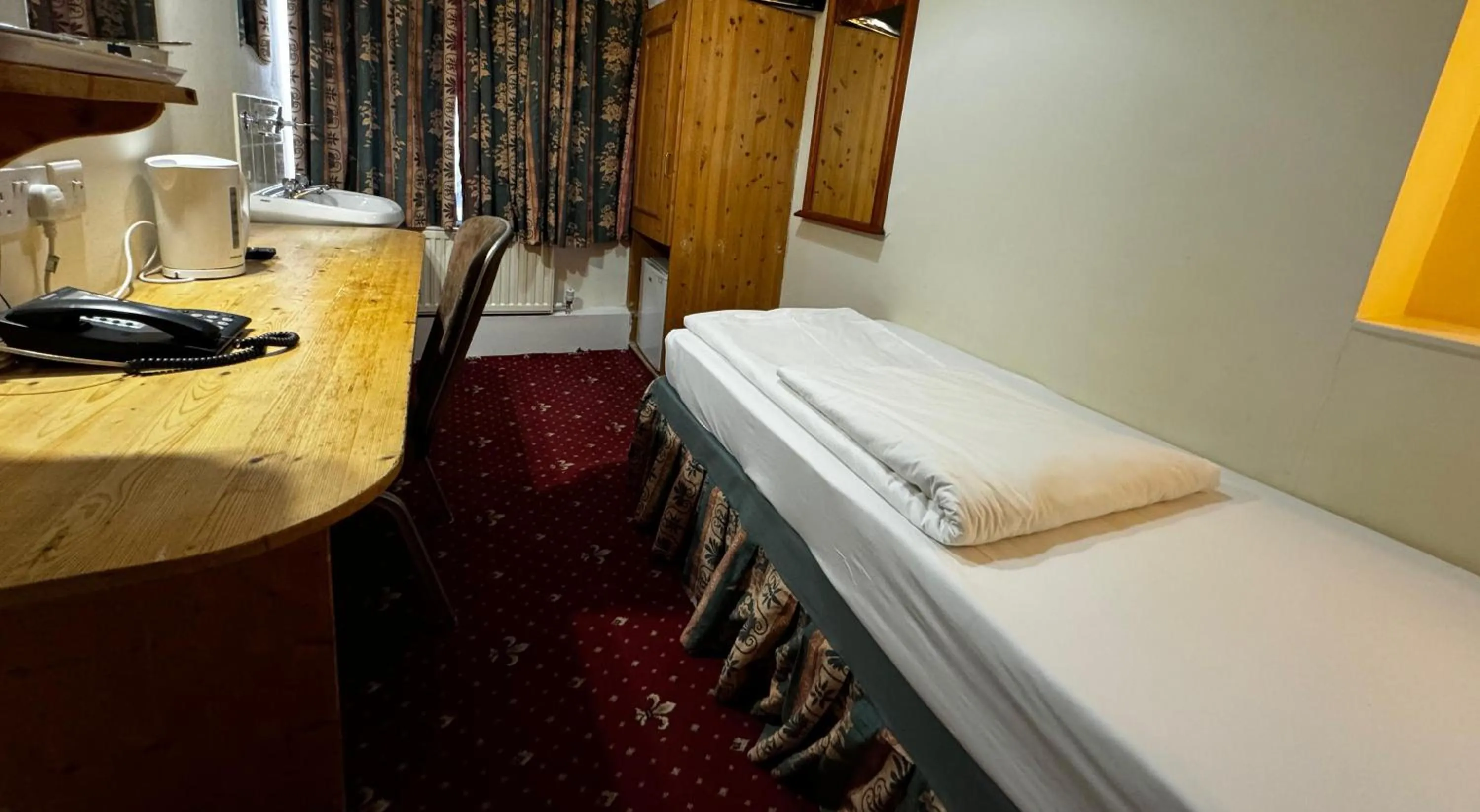 Bed in Bridge Park Hotel