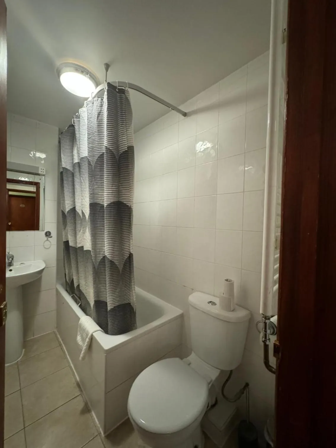 Bathroom in Bridge Park Hotel