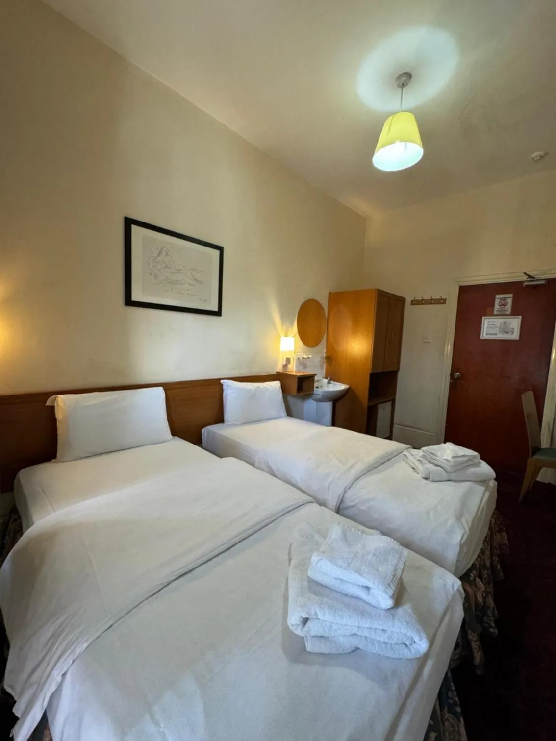 Bed in Bridge Park Hotel