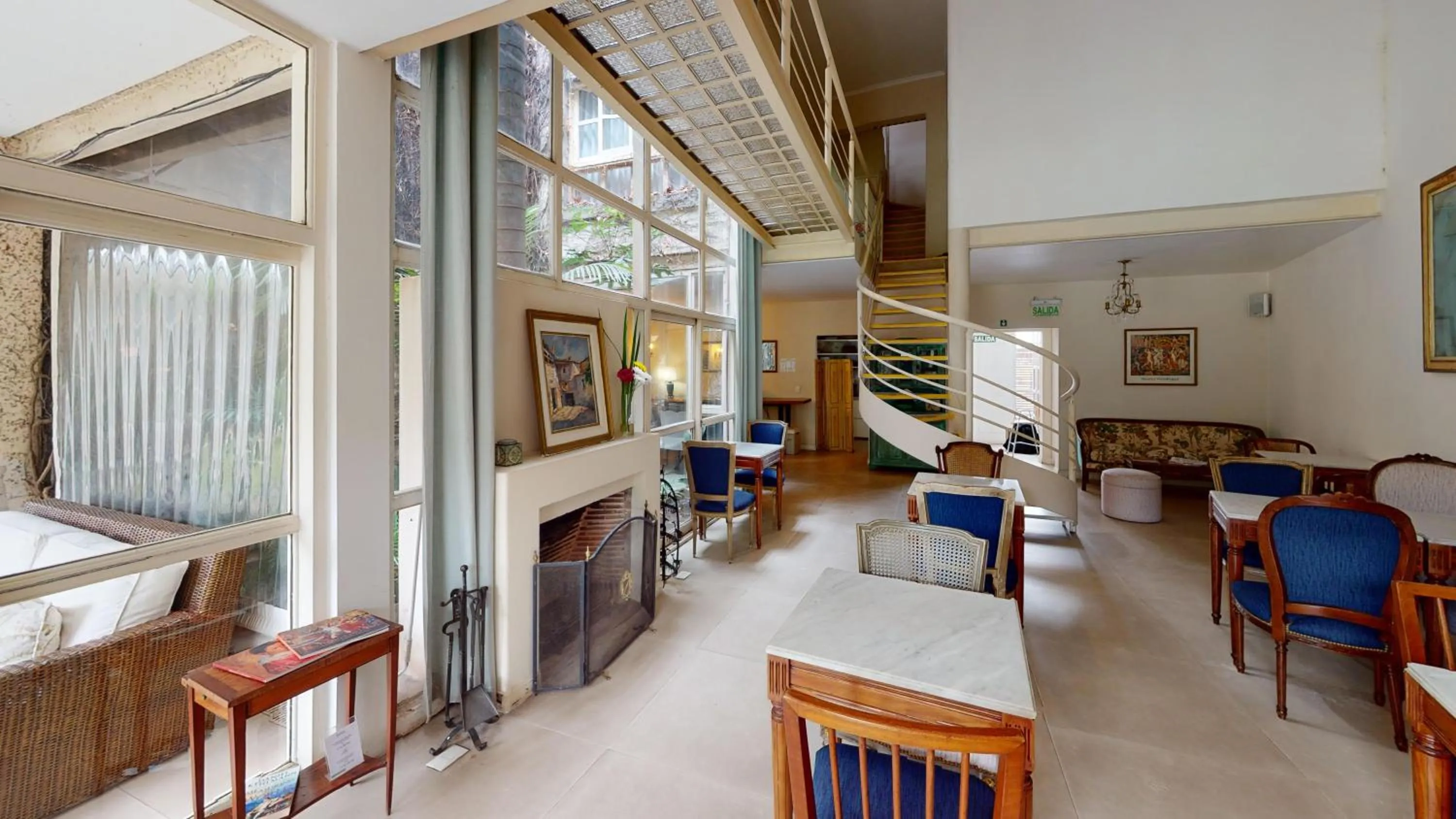Seating area in BENS L'Hôtel Palermo