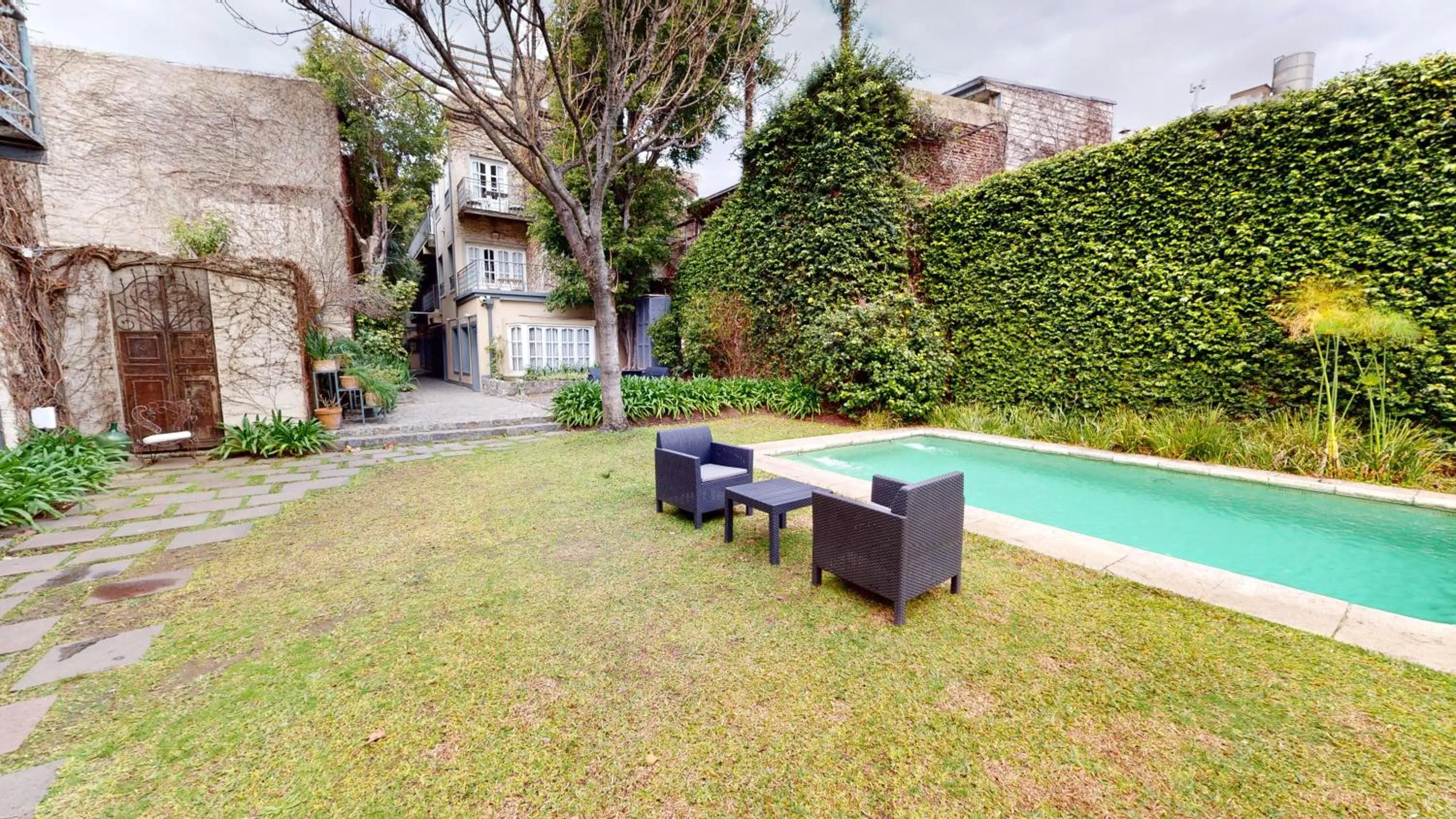 Patio in BENS L'Hôtel Palermo