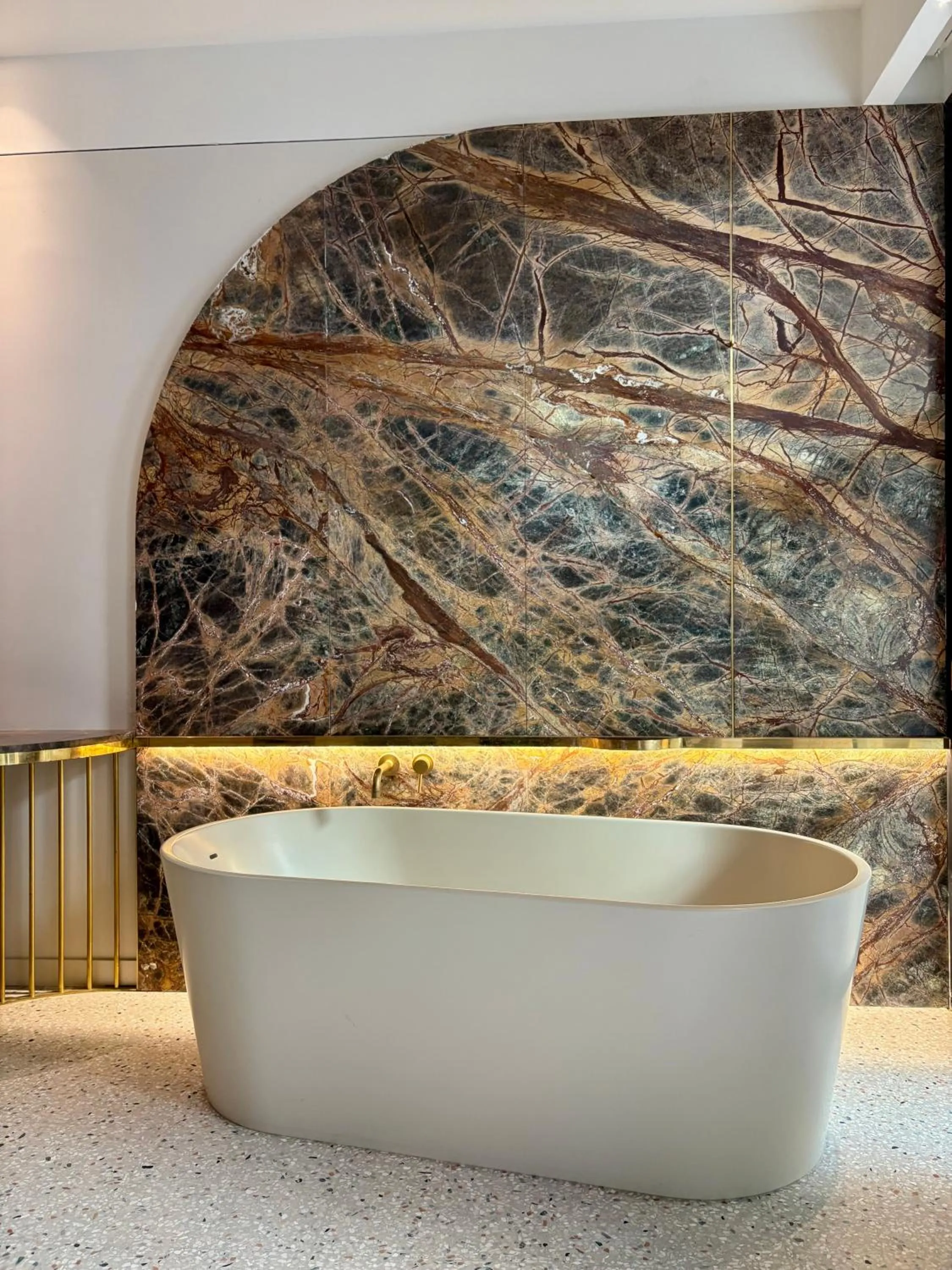 Bath in Horti 14 Borgo Trastevere Hotel