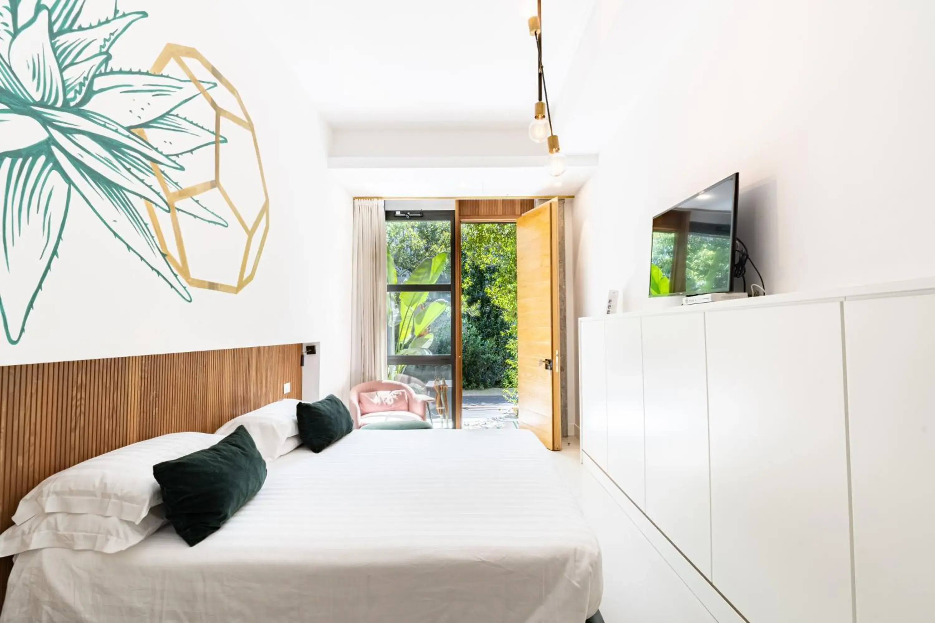 Superior Double or Twin Room with Garden View in Horti 14 Borgo Trastevere Hotel Superior Double or Twin Room with Garden View in Horti 14 Borgo Trastevere Hotel
