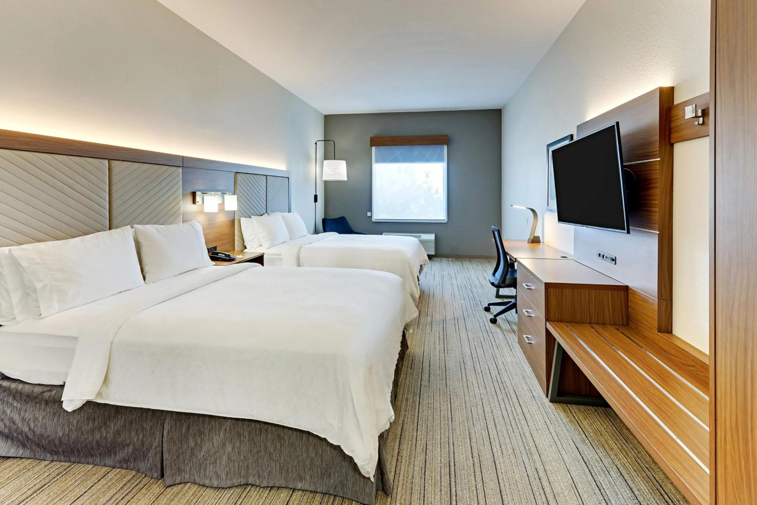 Photo of the whole room, Bed in Holiday Inn Express Hotel and Suites Weatherford by IHG