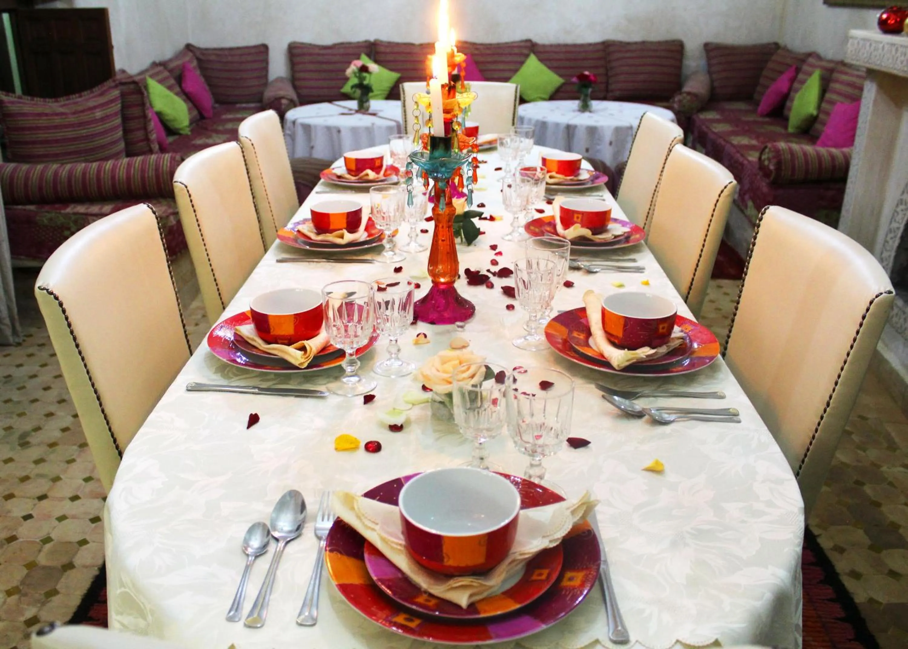 Restaurant/places to eat in Riad Alida