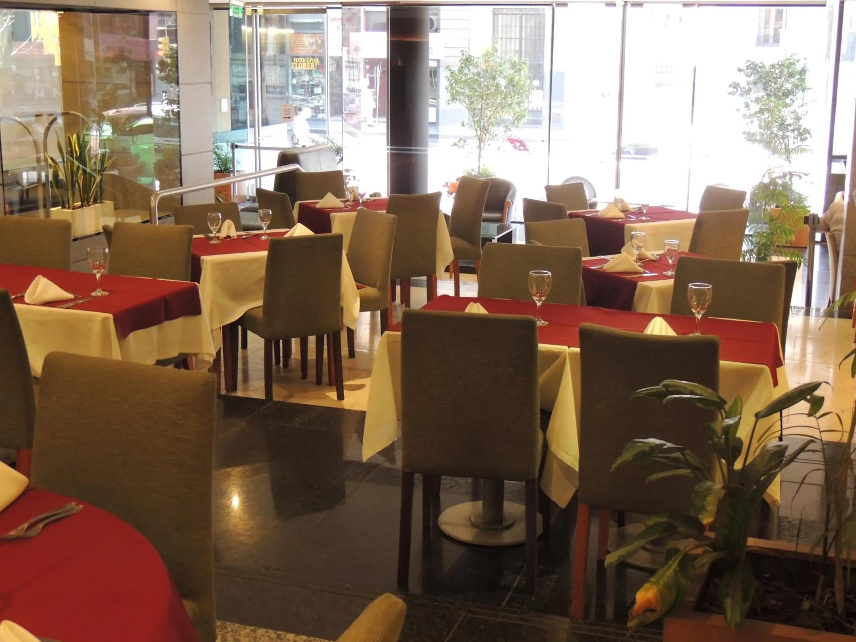 Restaurant/places to eat in King David Flat Hotel - Argentina