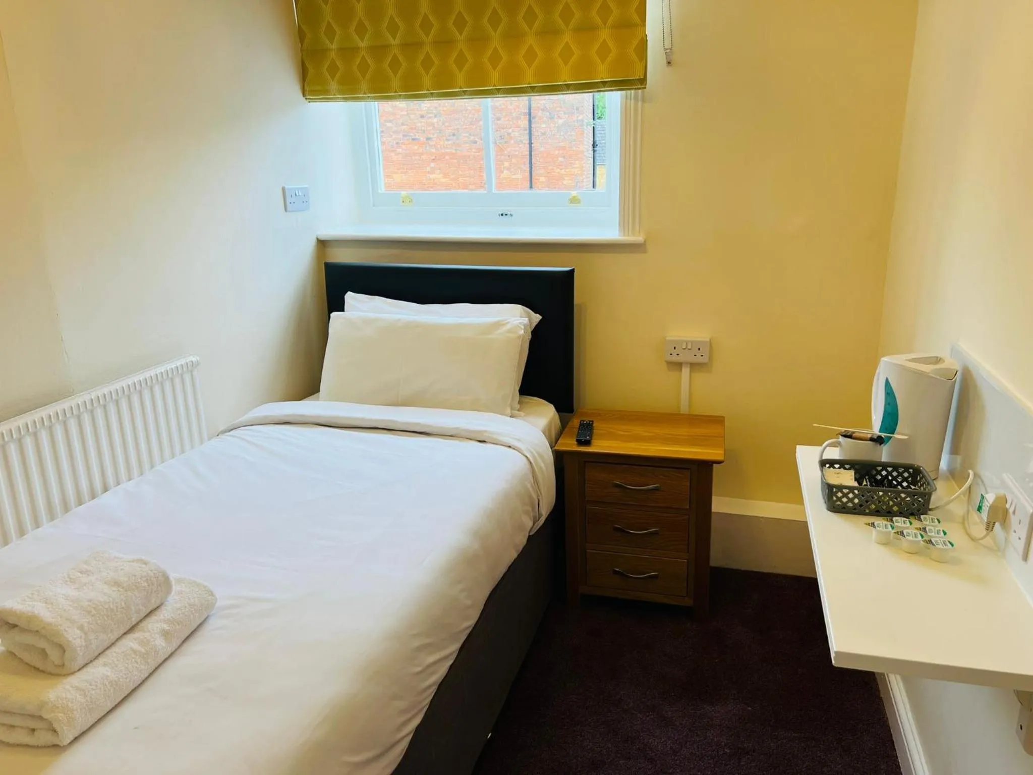 Photo of the whole room, Bed in Rothwell House Hotel