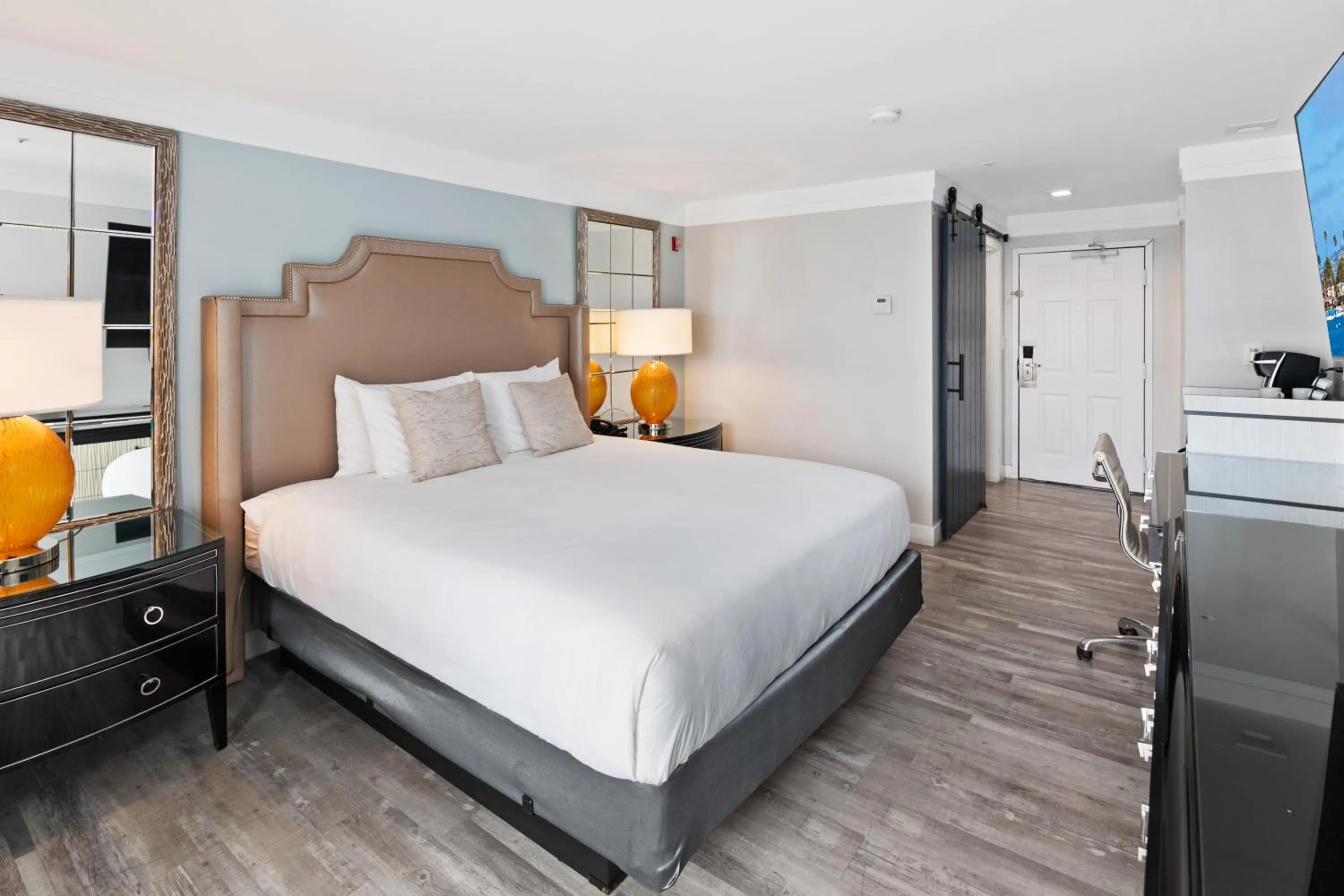 Bedroom, Bed in Costa Art Hotel