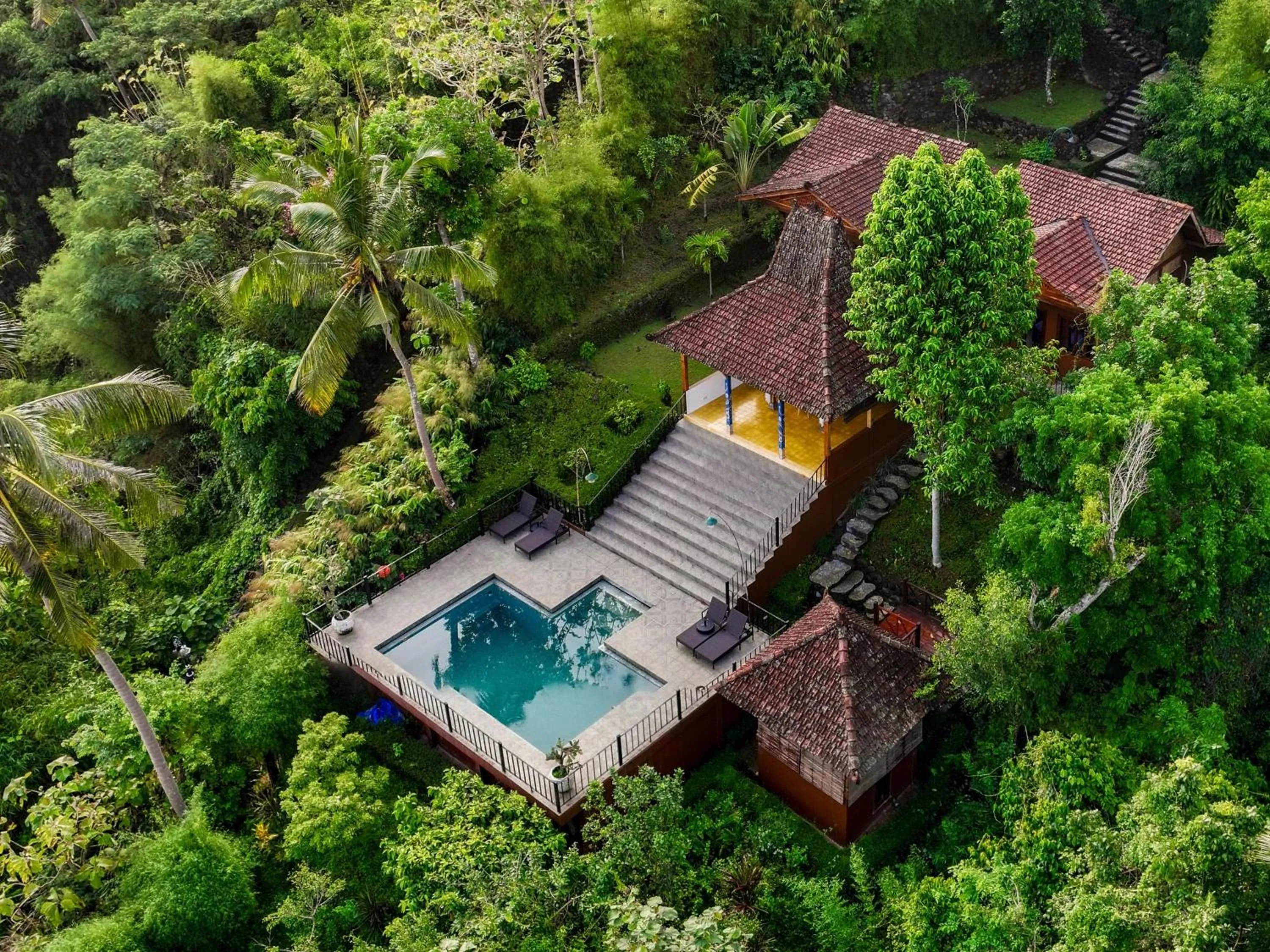 Garden in Villa Borobudur Resort