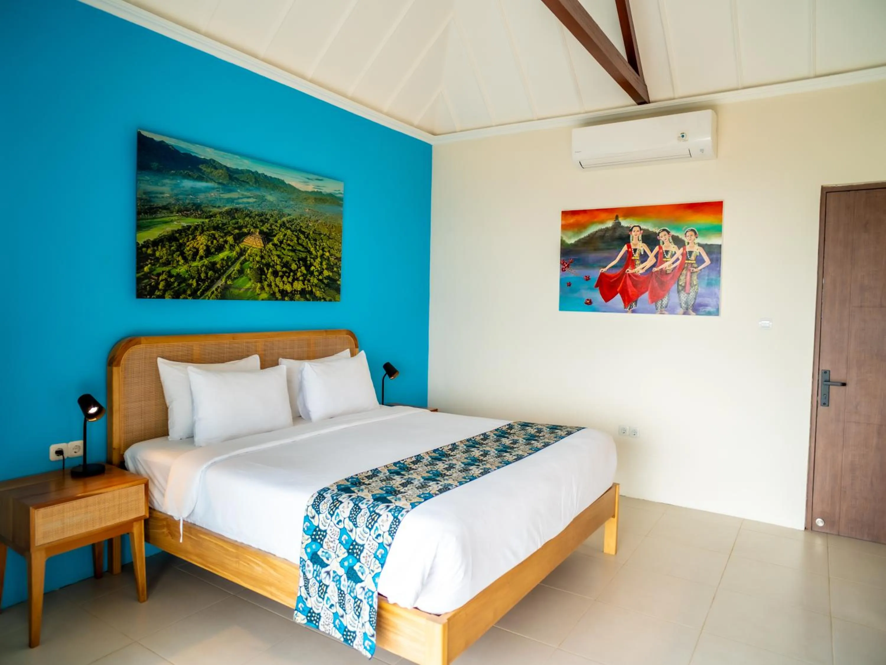 Bed in Villa Borobudur Resort