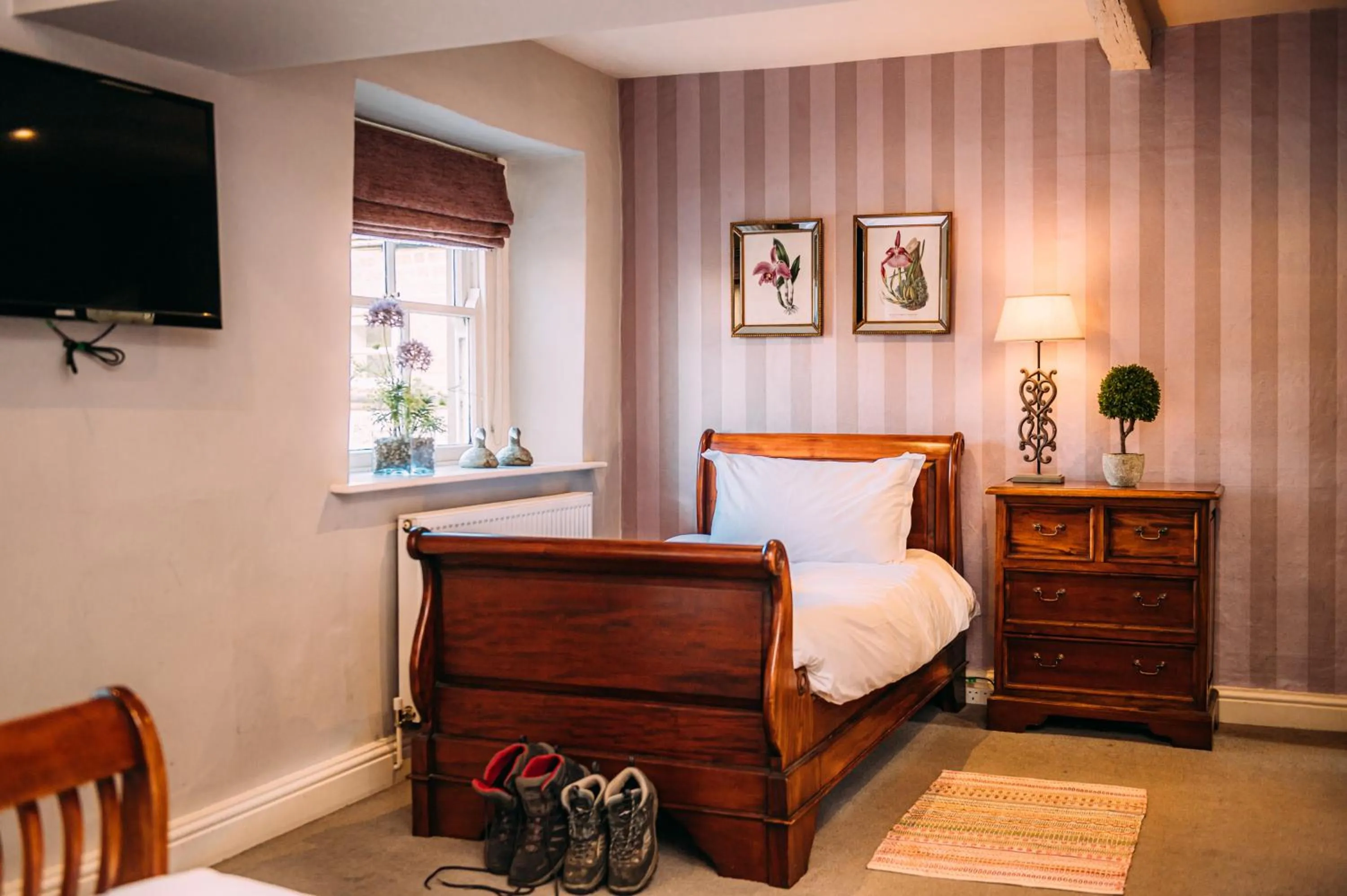 Bed in The Shireburn Arms