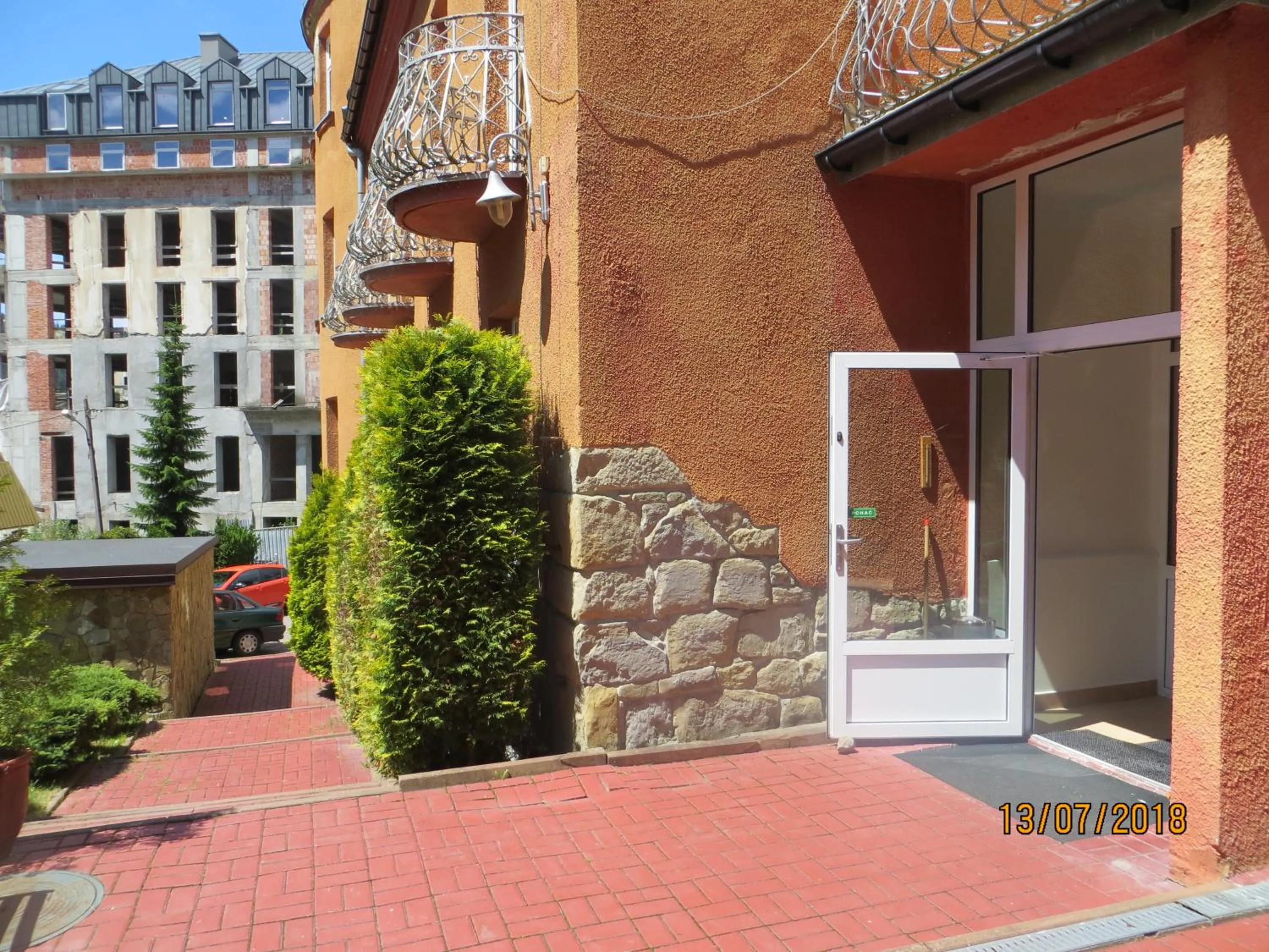Facade/entrance in Willa Safona
