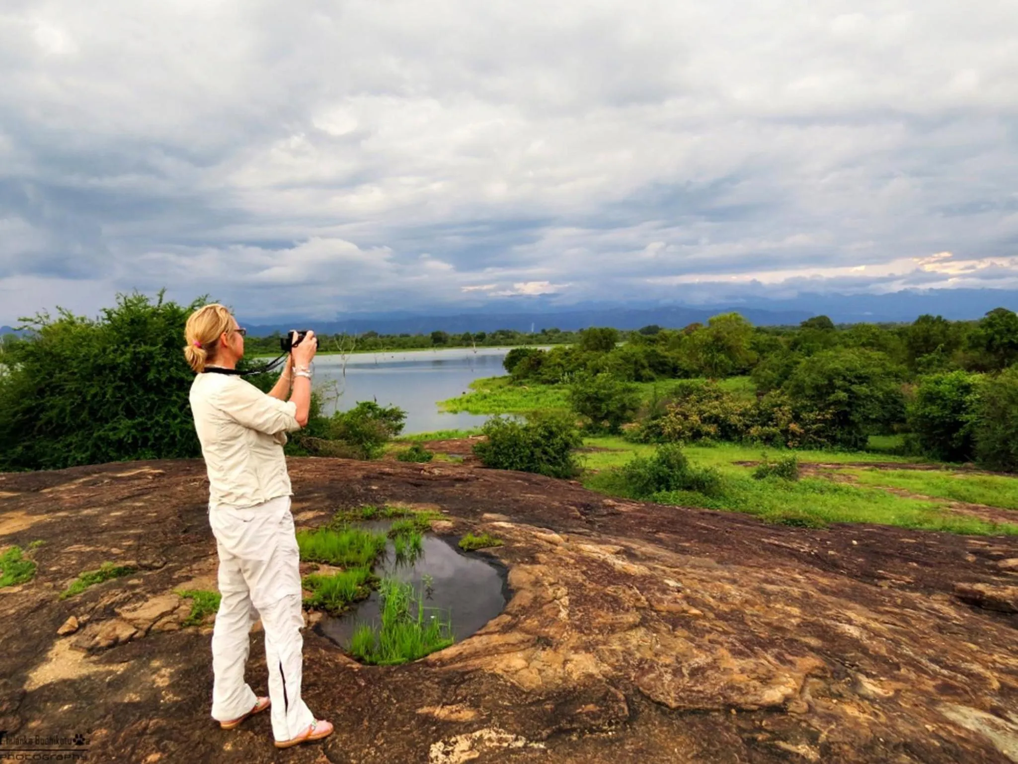 Facade/entrance in Mahoora Udawalawe - by Eco Team