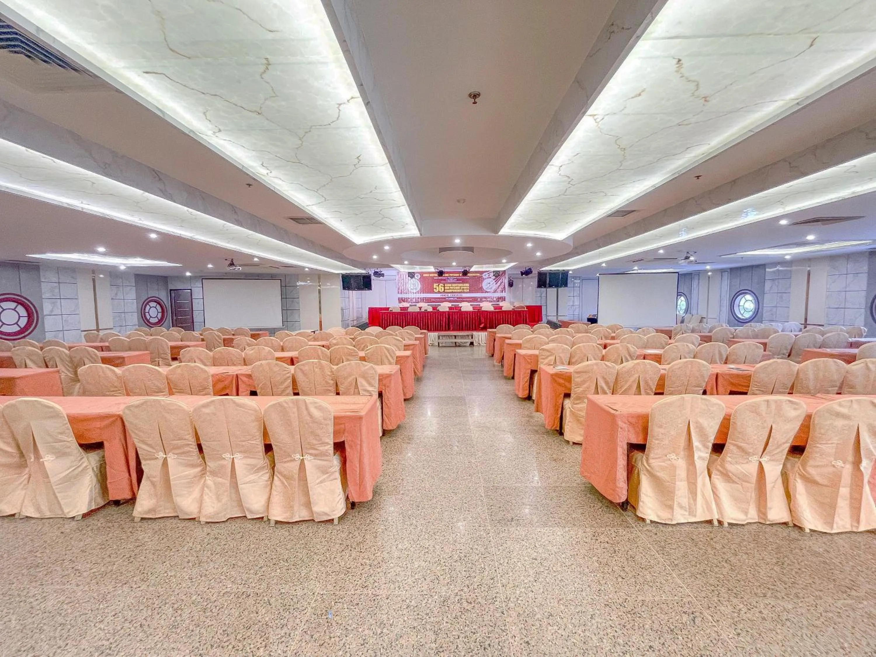 Meeting/conference room in Pacific Palace Hotel