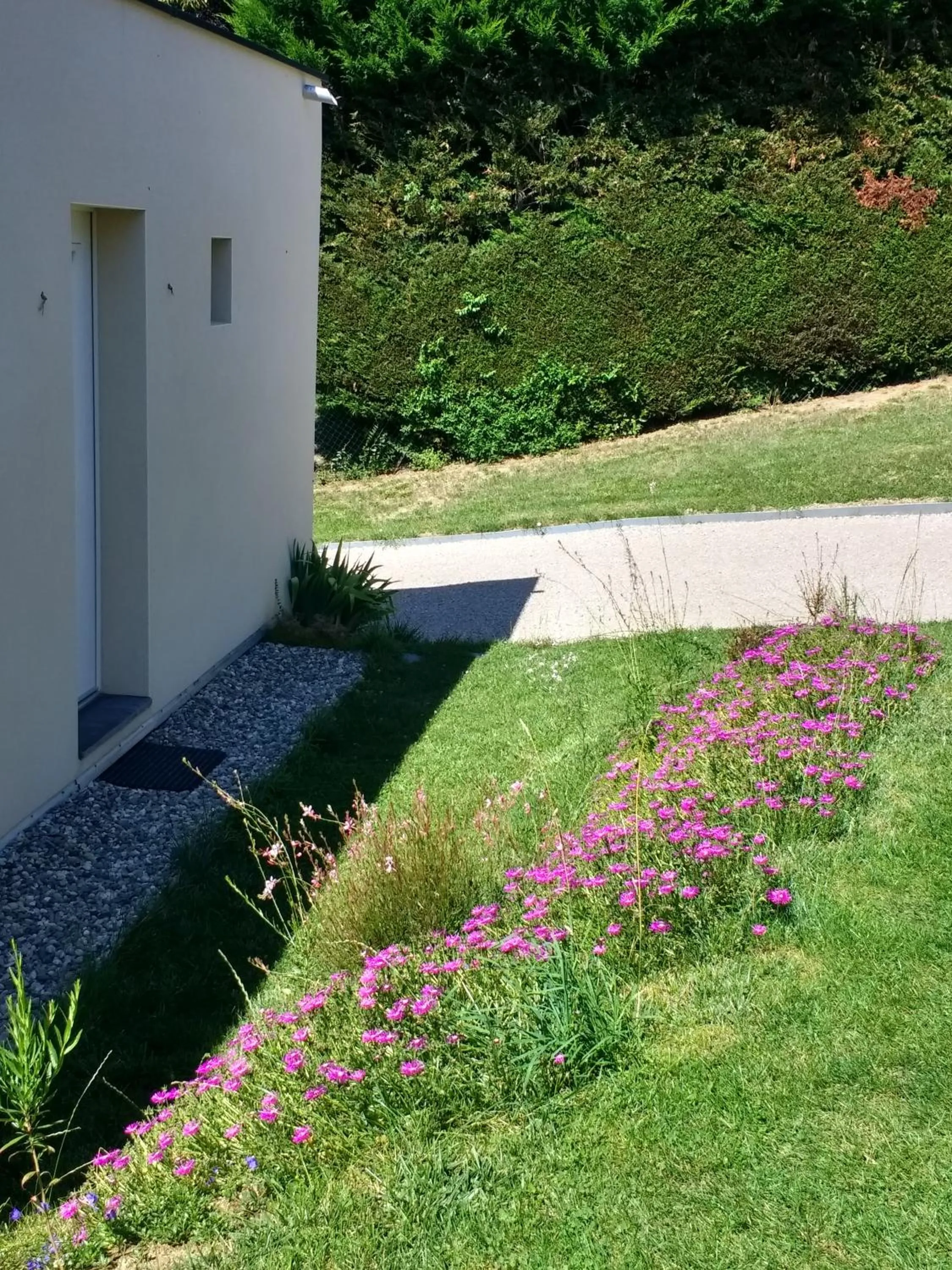 Facade/entrance in villa terrefort
