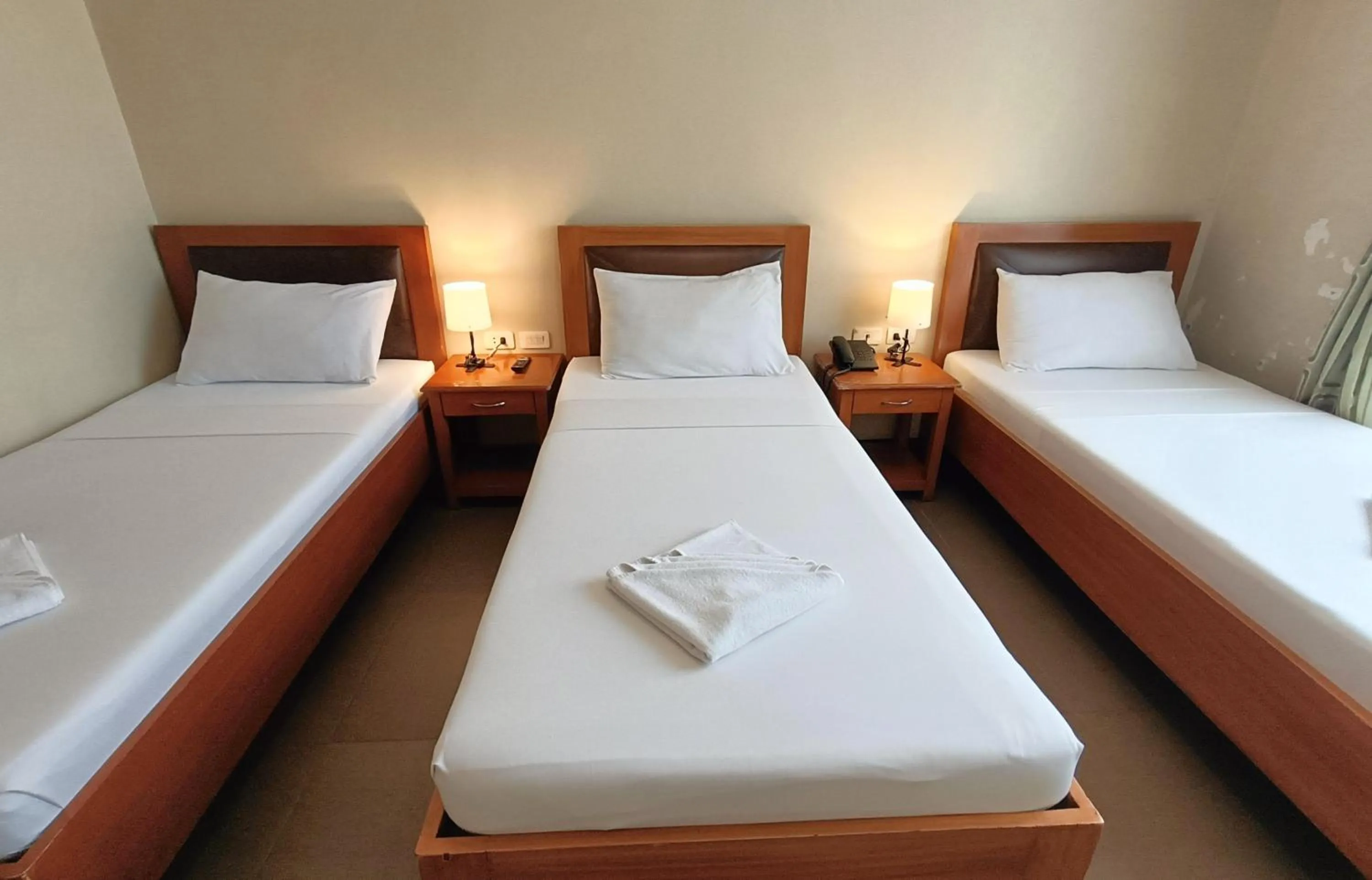 Bed in Fuente Oro Business Suites Cebu