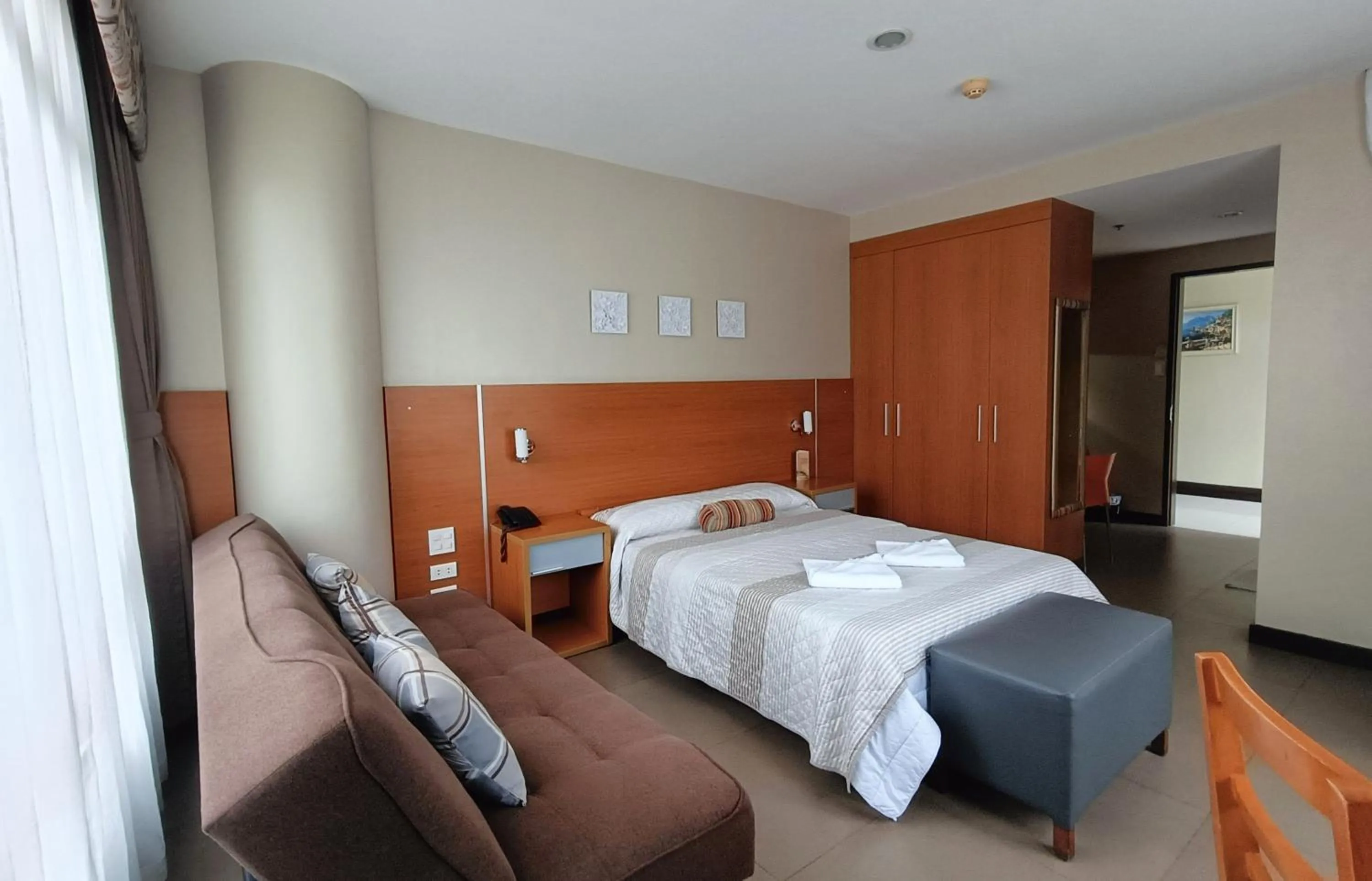 Bed in Fuente Oro Business Suites Cebu