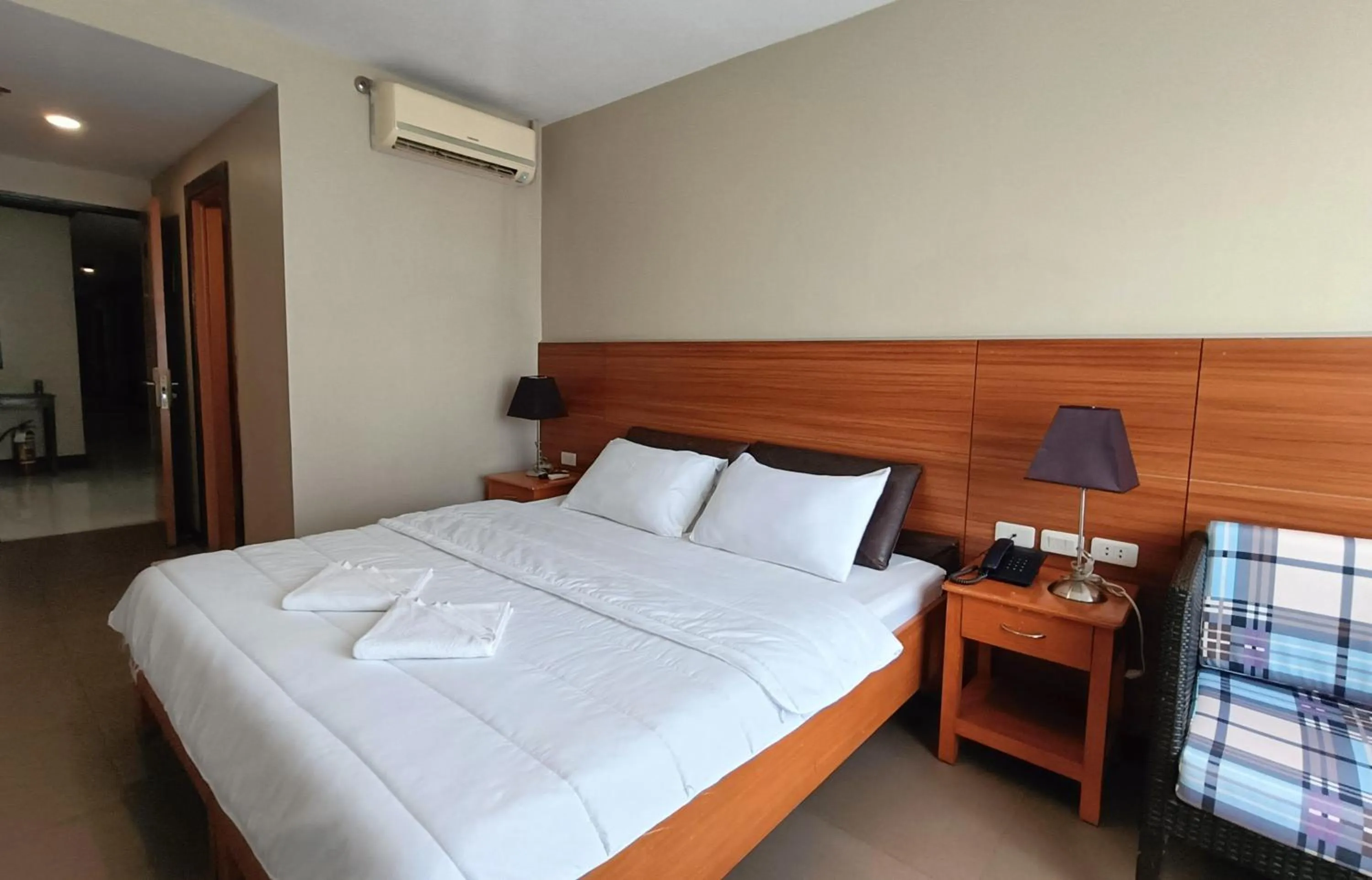 Bed in Fuente Oro Business Suites Cebu