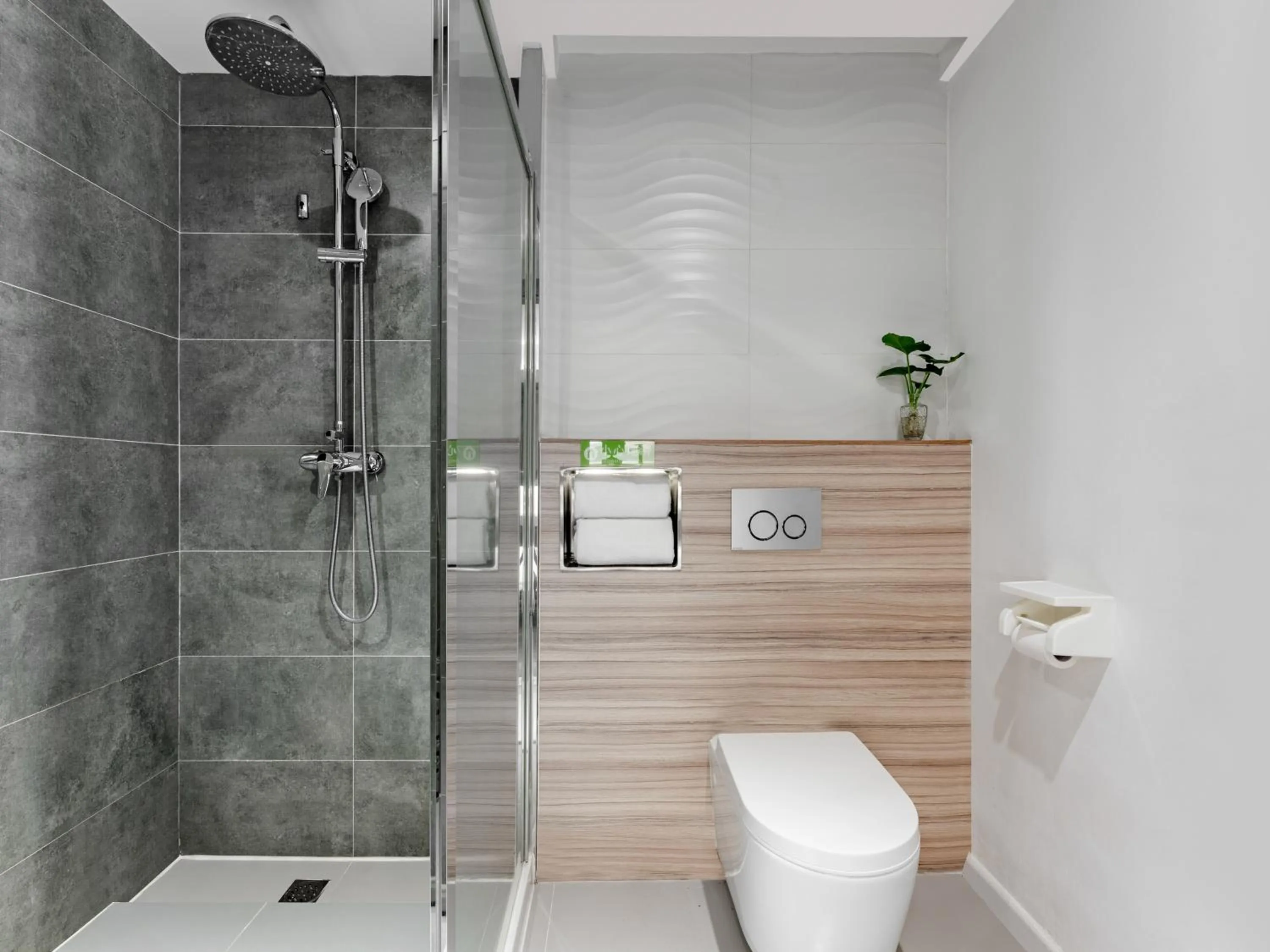 Shower in Campanile Hotel Xi'an Dayan Pagoda Datang Night City Hotel